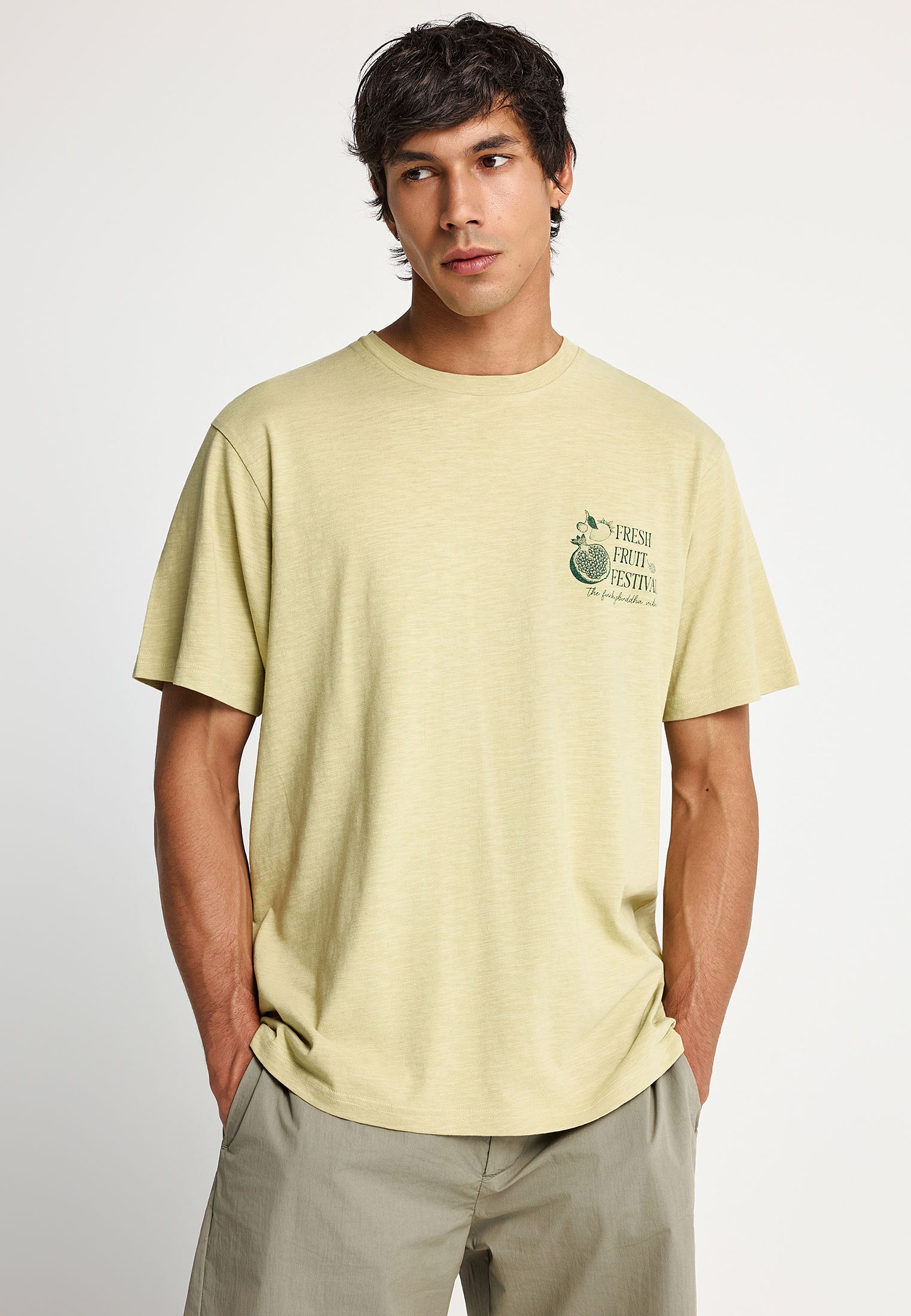 Ανδρικό βαμβακερό t-shirt με τύπωμα στην πλάτη