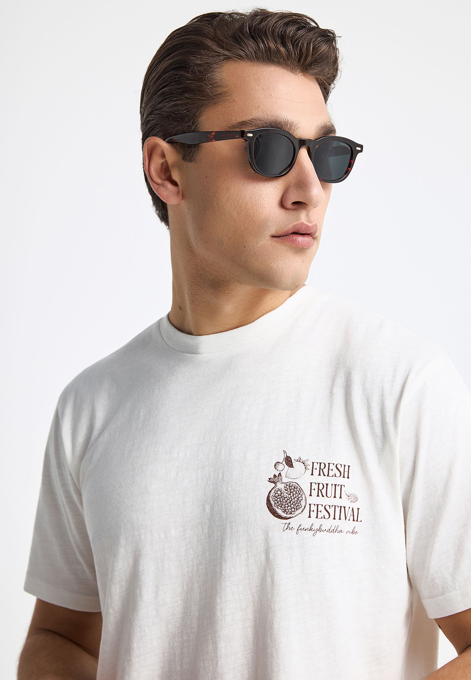 Ανδρικό βαμβακερό t-shirt με τύπωμα στην πλάτη