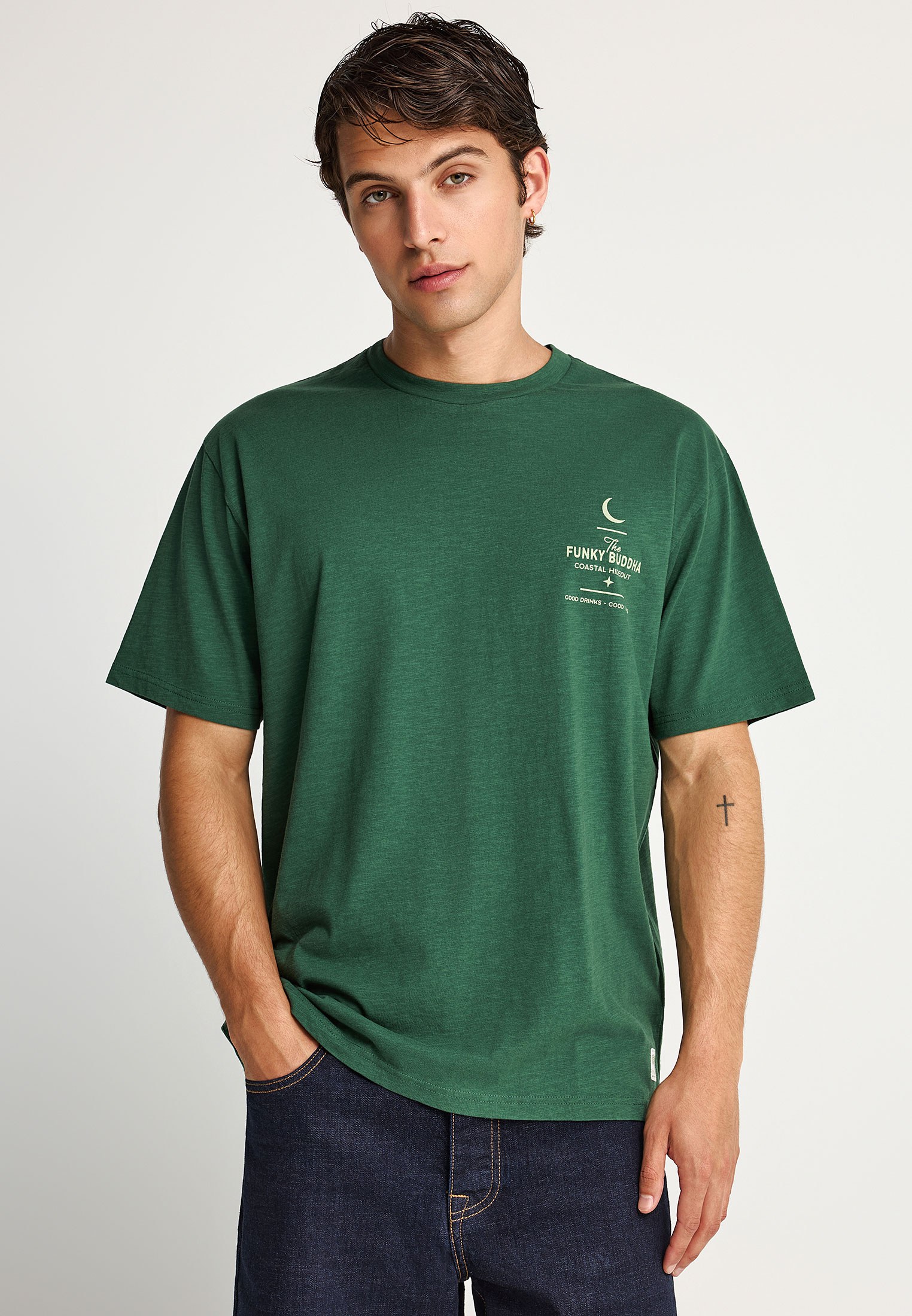 Ανδρικό t-shirt με τύπωμα στην πλάτη