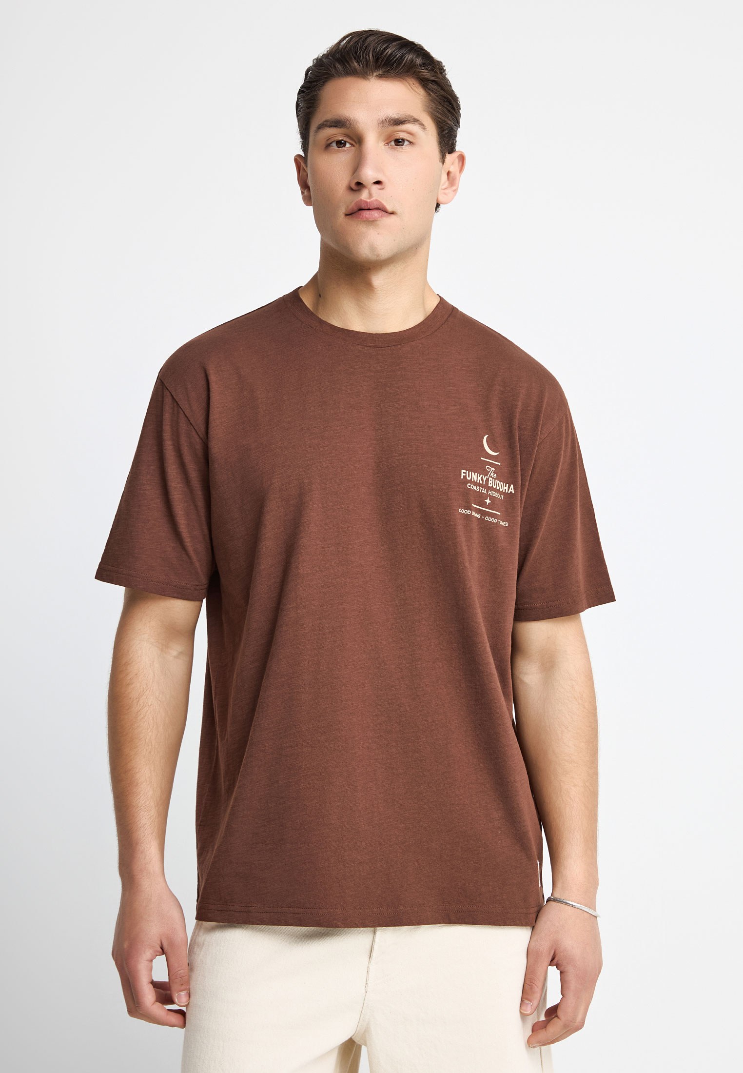 Ανδρικό t-shirt με τύπωμα στην πλάτη