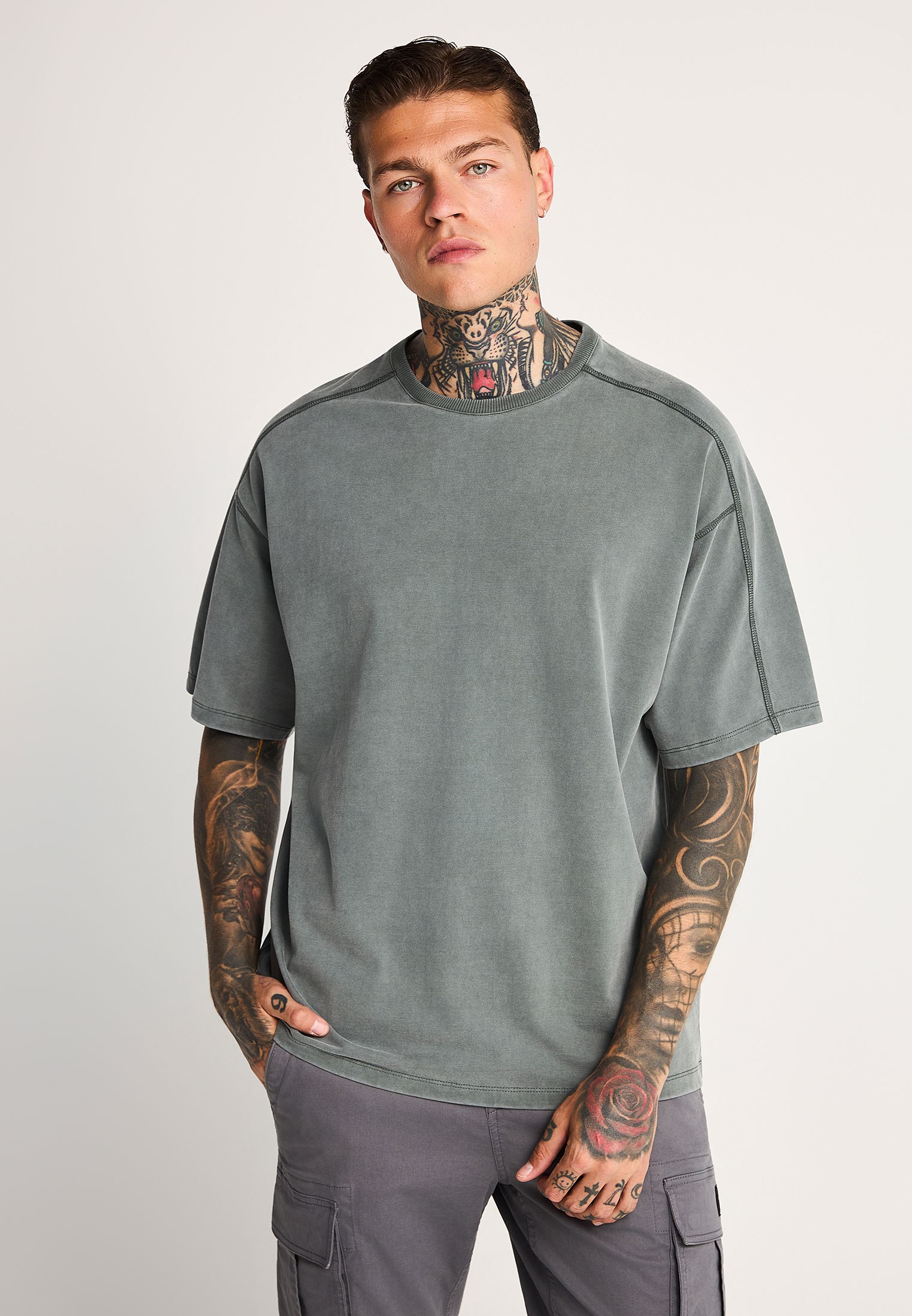 Ανδρικό oversized t-shirt με vintage όψη