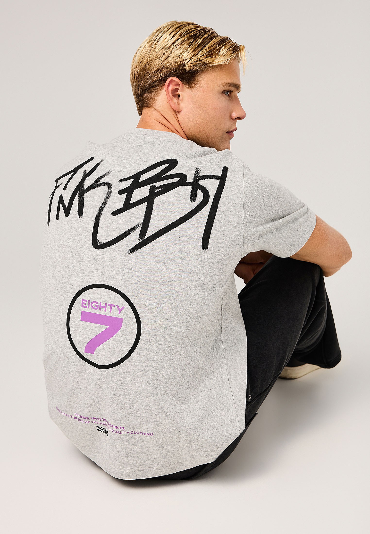 Ανδρικό relaxed fit t-shirt με graffiti print