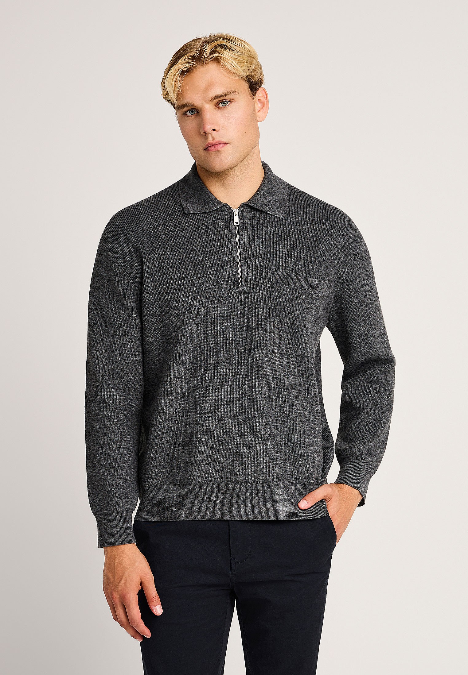 FUNKY BUDDHA - ΣΗΜΑΝΤΙΚΟ: Σε περίπτωση διαφοράς τιμής από το κατάστημα ισχύει παντα και μόνο η τιμή του καταστήματος Ανδρική πλεκτή μπλούζα με γιακά και μισό φερμουάρ