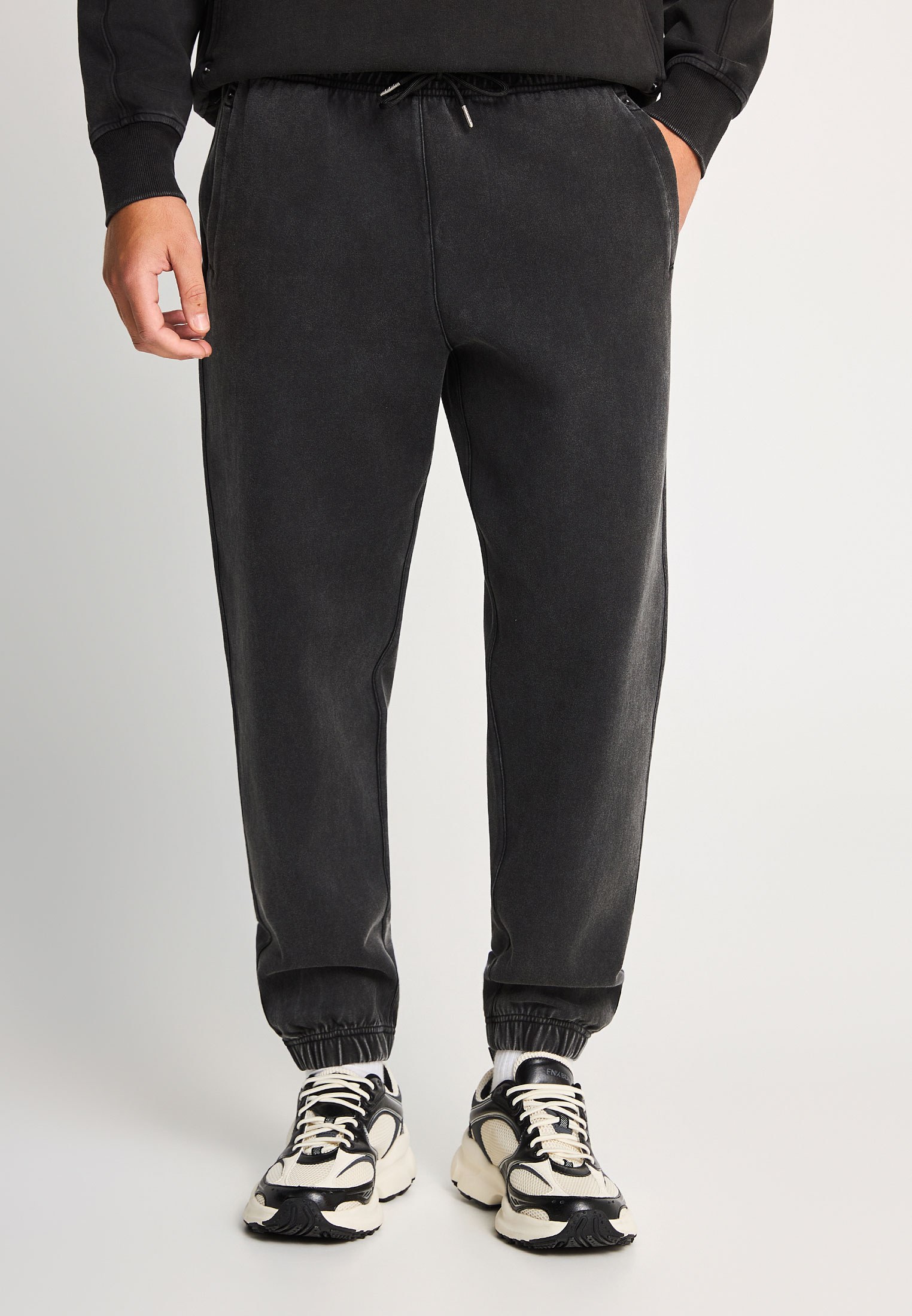 Ανδρικό παντελόνι φόρμας loose fit με vintage όψη