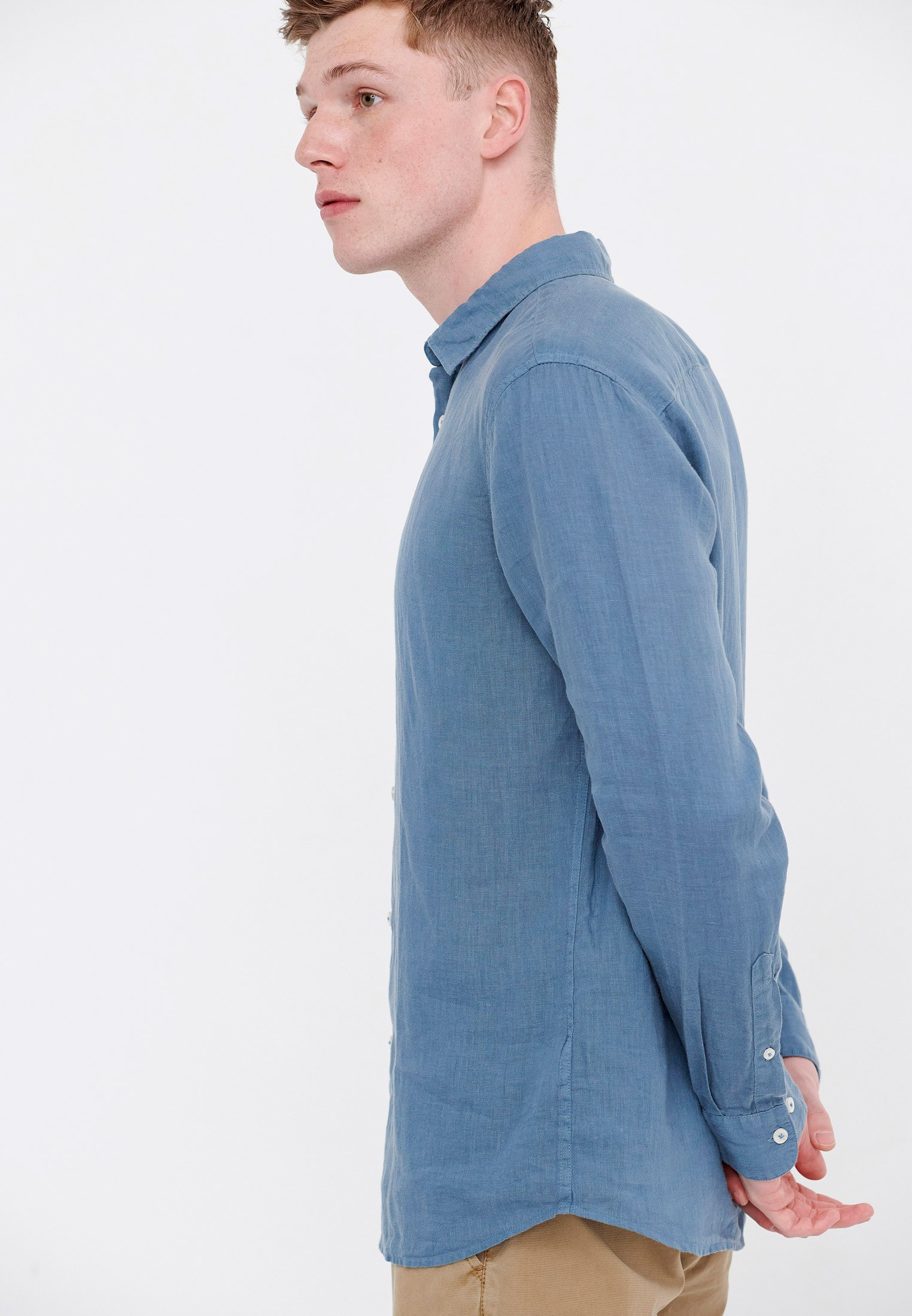 Essential λινό πουκάμισο φωτογραφία