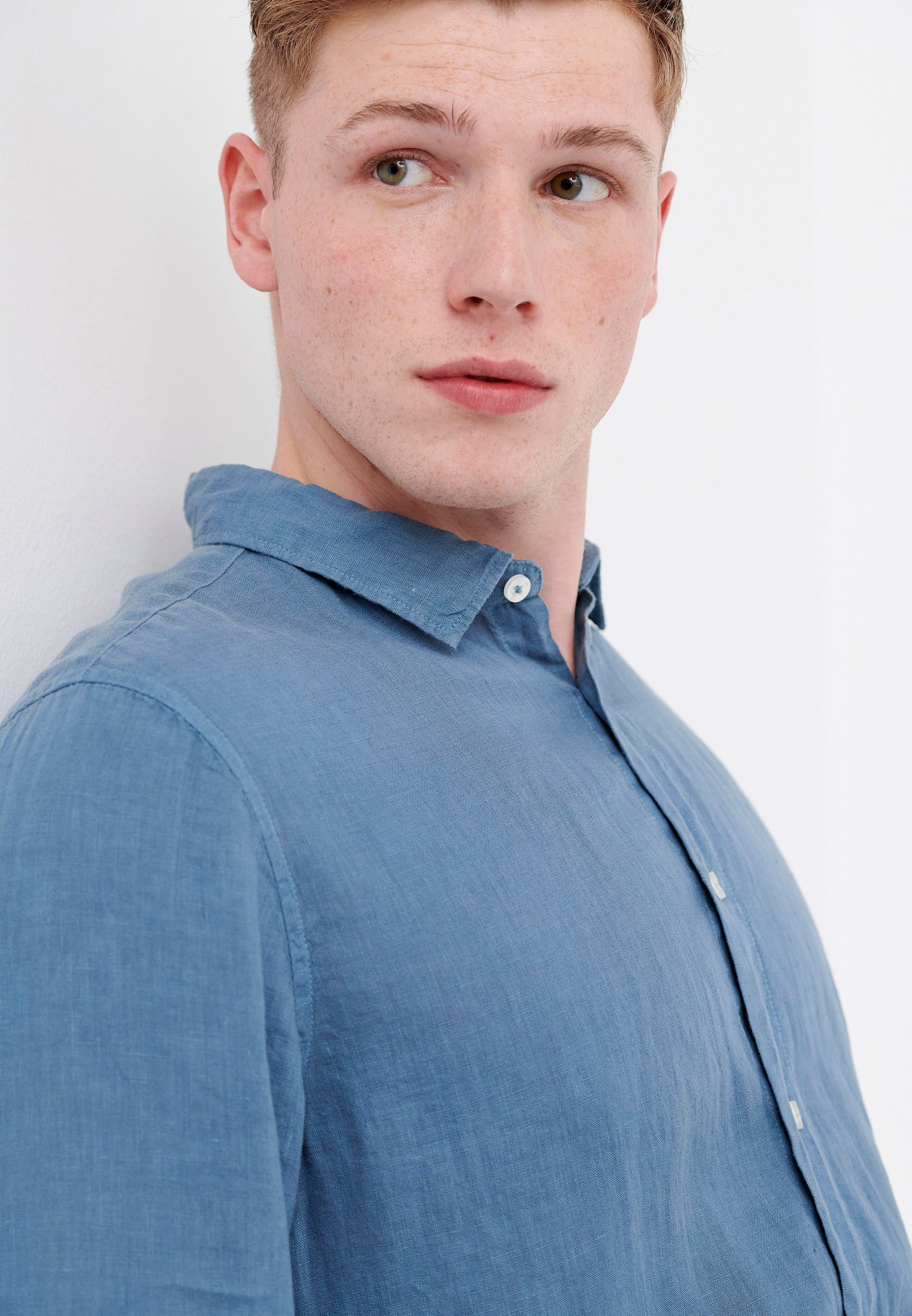 Essential λινό πουκάμισο φωτογραφία