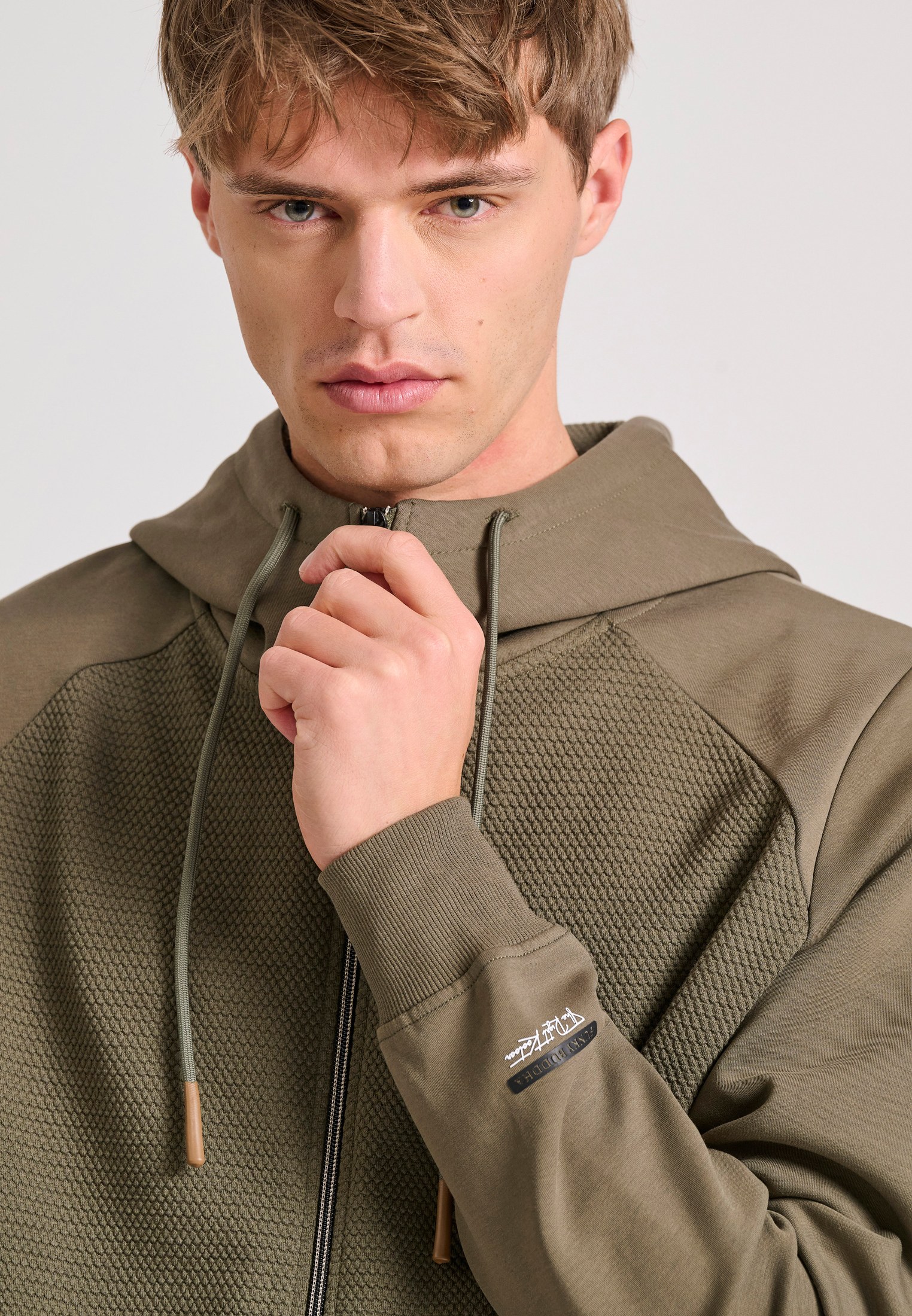 Ανδρική ζακέτα φούτερ με wafle weaving