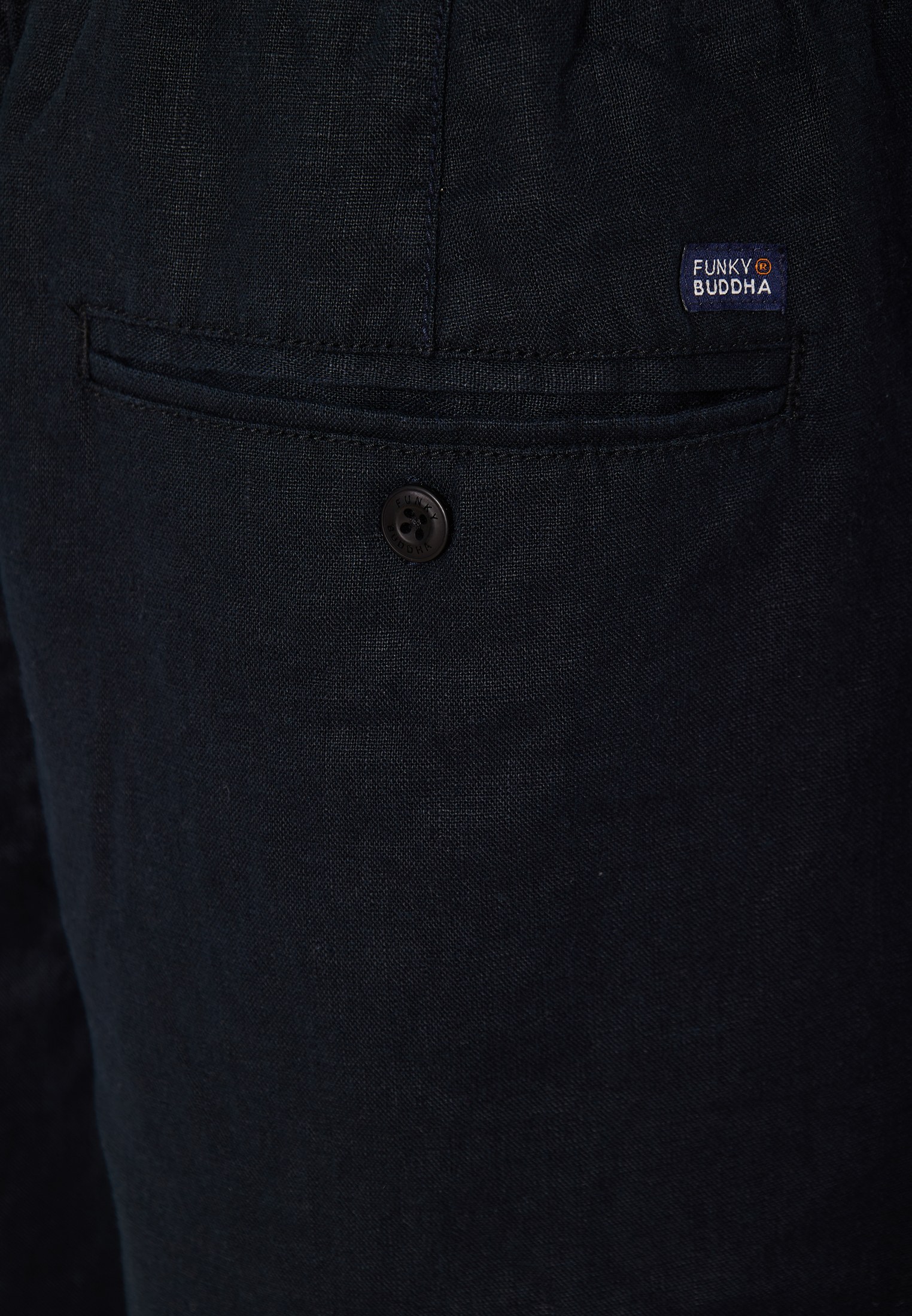 Comfort fit garment dyed βερμούδα από λινό φωτογραφία