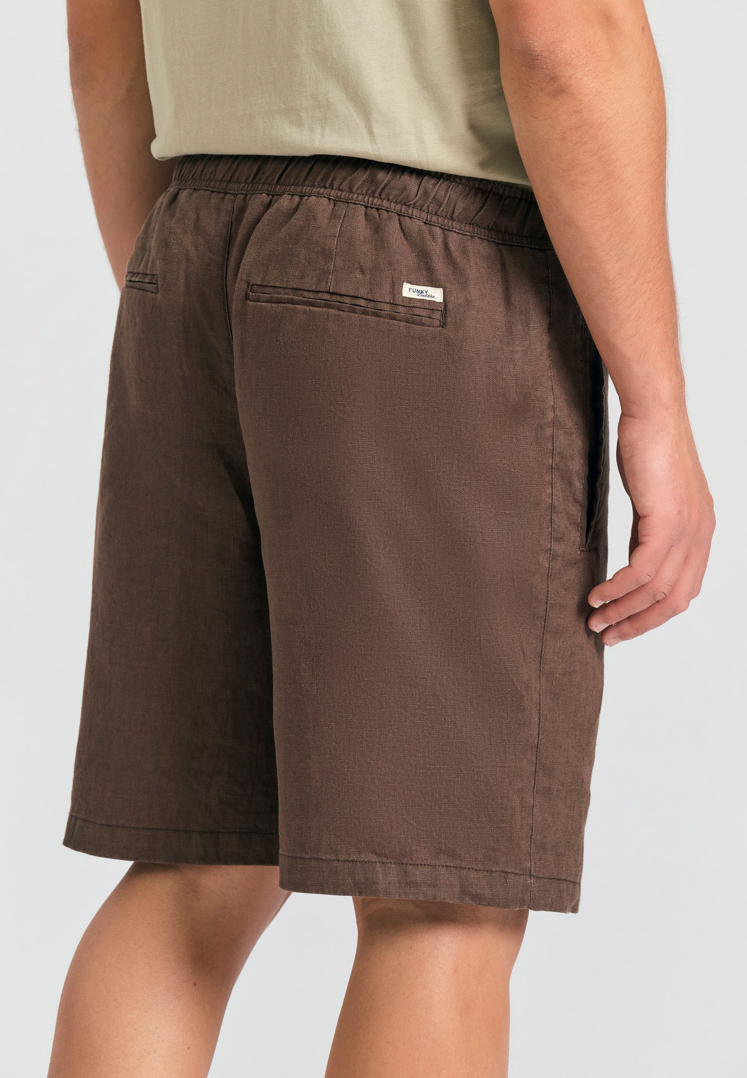 Comfort fit garment dyed βερμούδα από λινό φωτογραφία