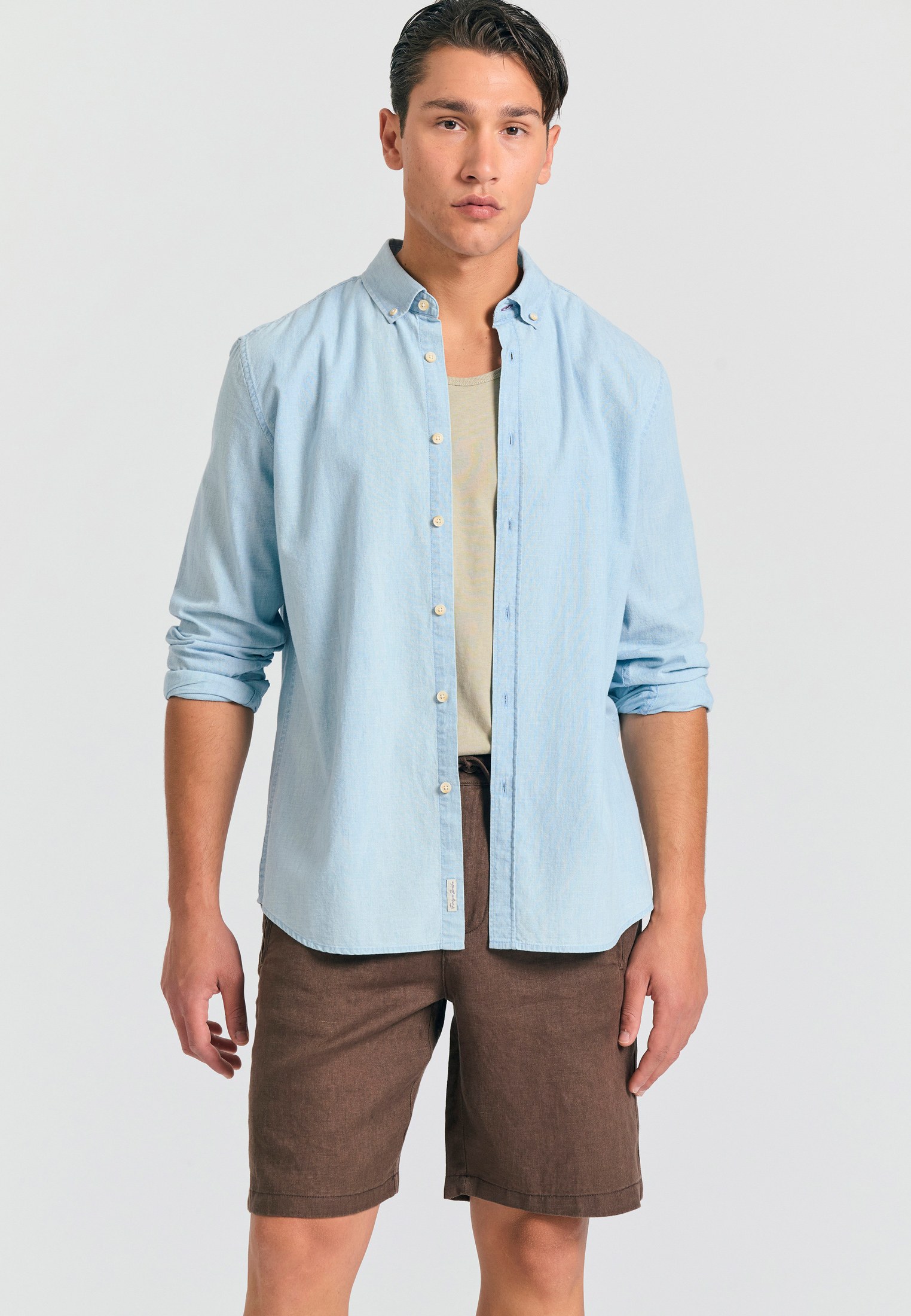 Comfort fit garment dyed βερμούδα από λινό φωτογραφία