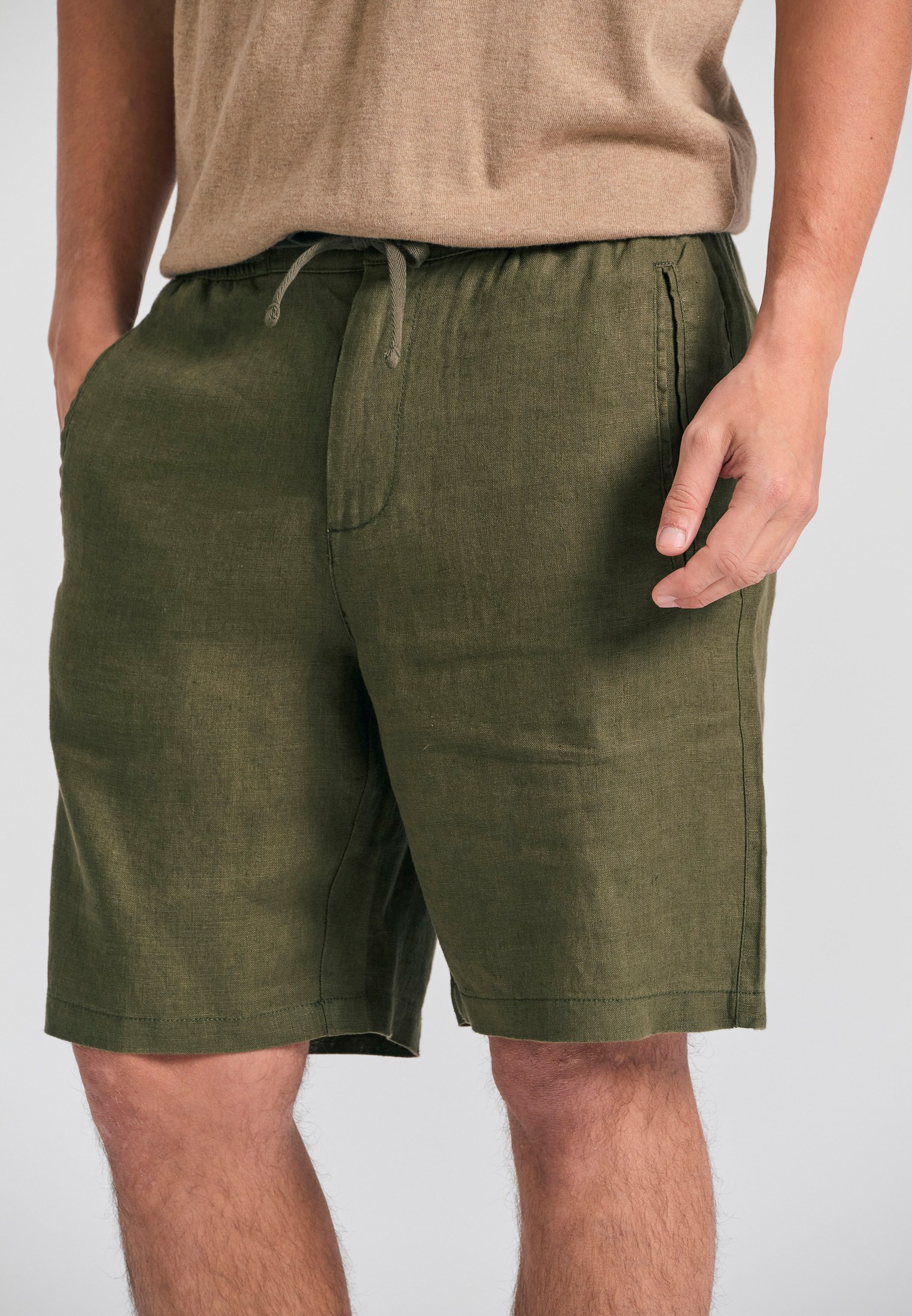 Comfort fit garment dyed βερμούδα από λινό φωτογραφία