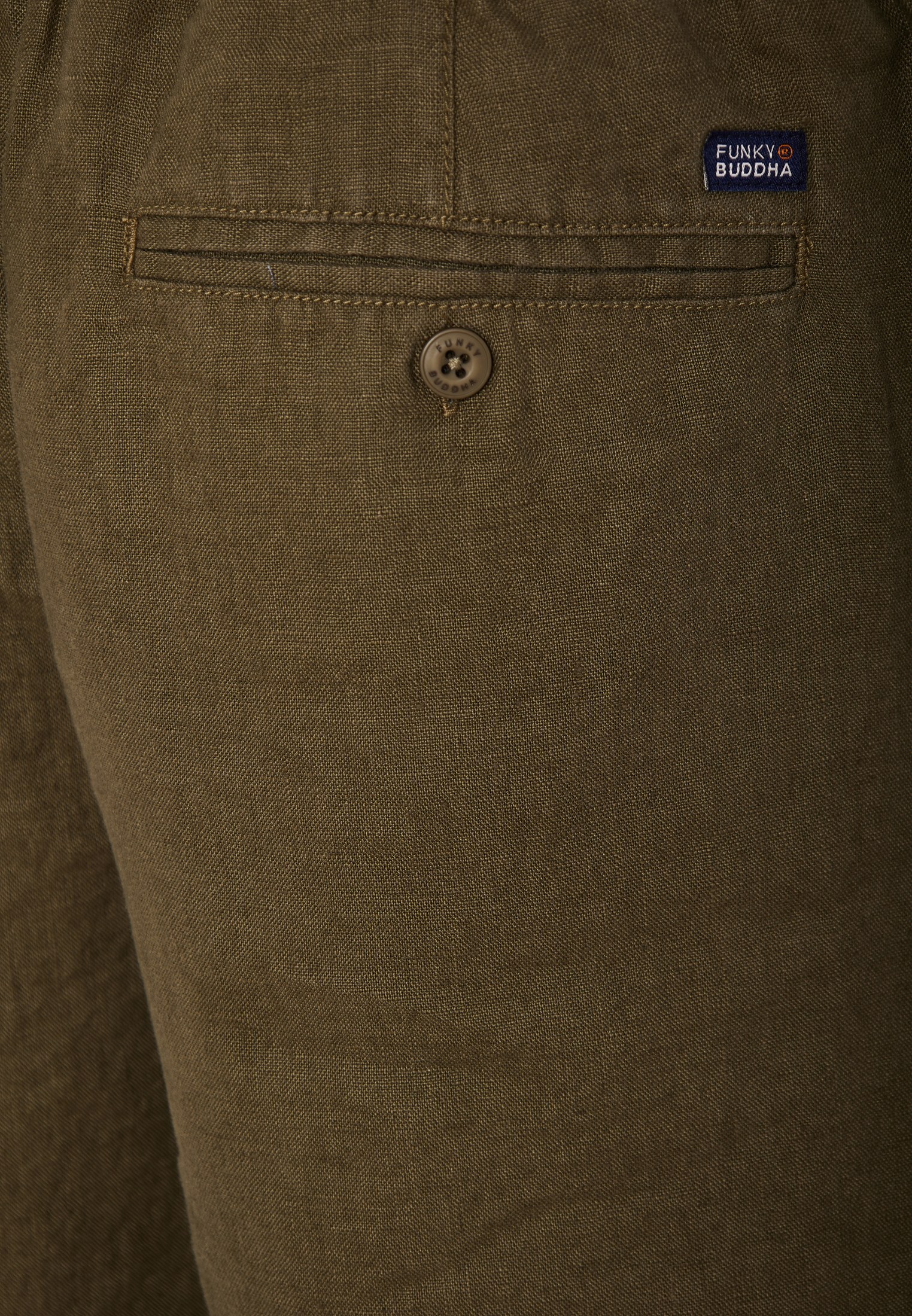 Comfort fit garment dyed βερμούδα από λινό φωτογραφία