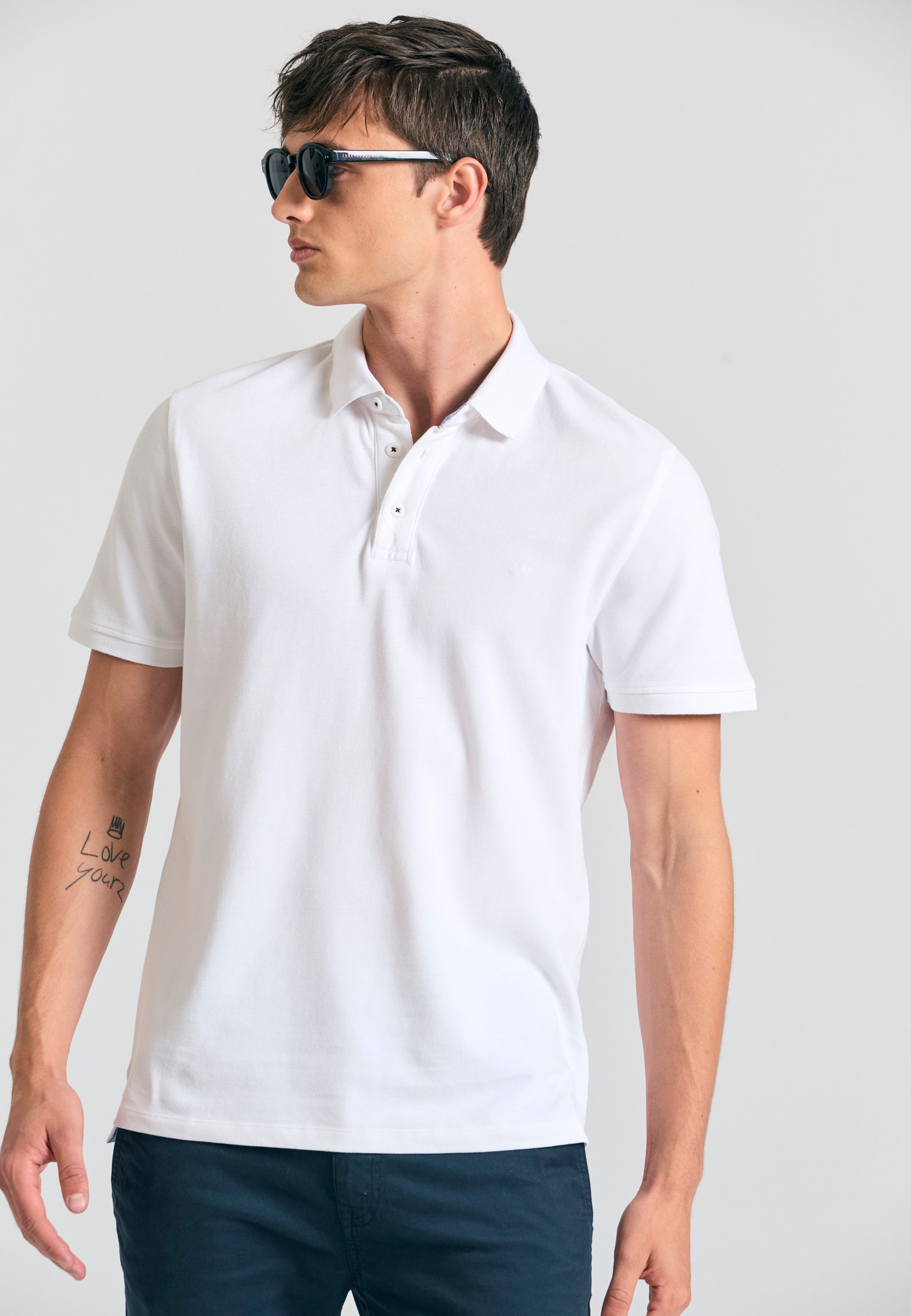 Essential polo μπλούζα με κέντημα Garage 55.