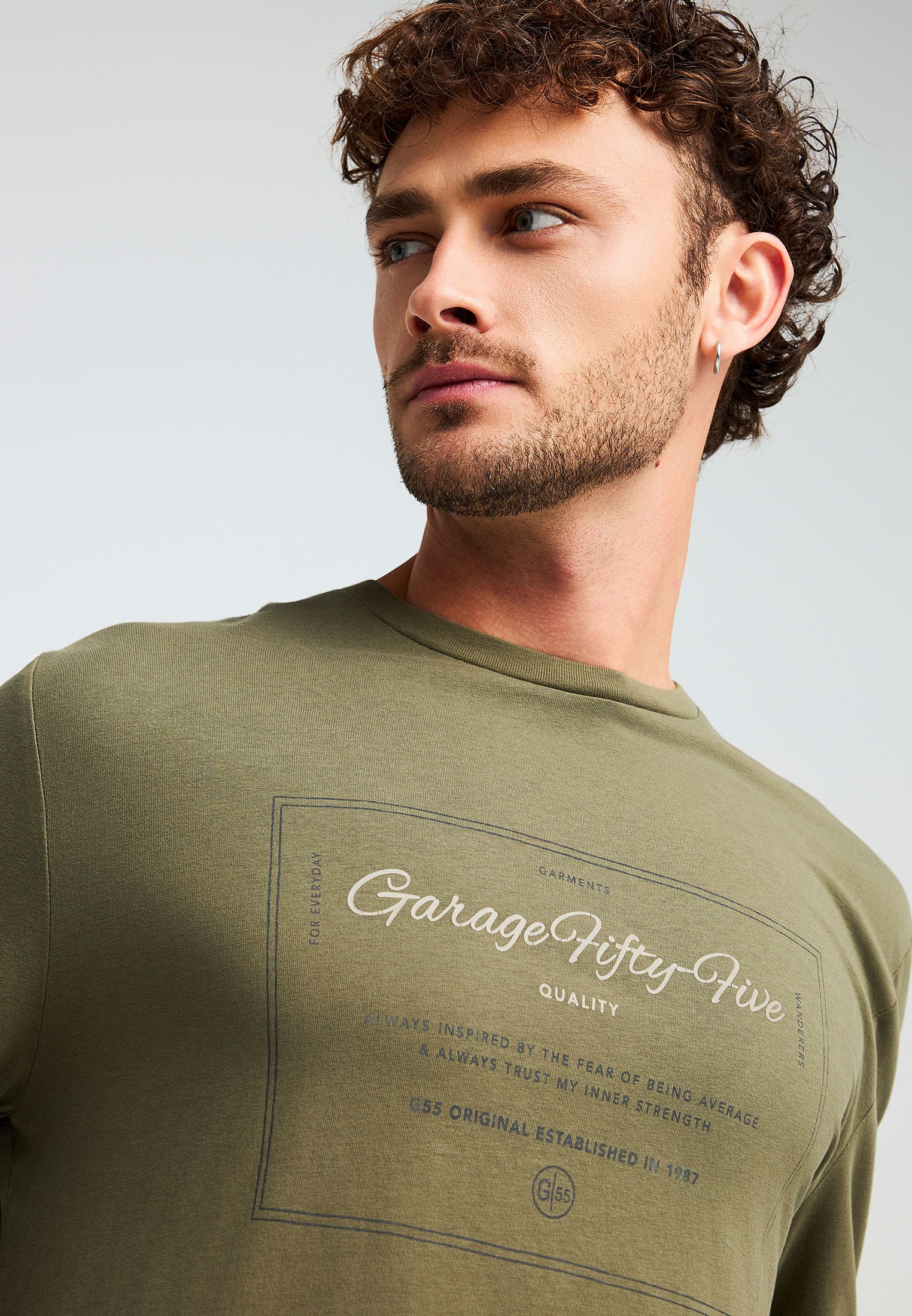 Μακρυμάνικη μπλούζα με τύπωμα στο στήθος Garage 55 φωτογραφία