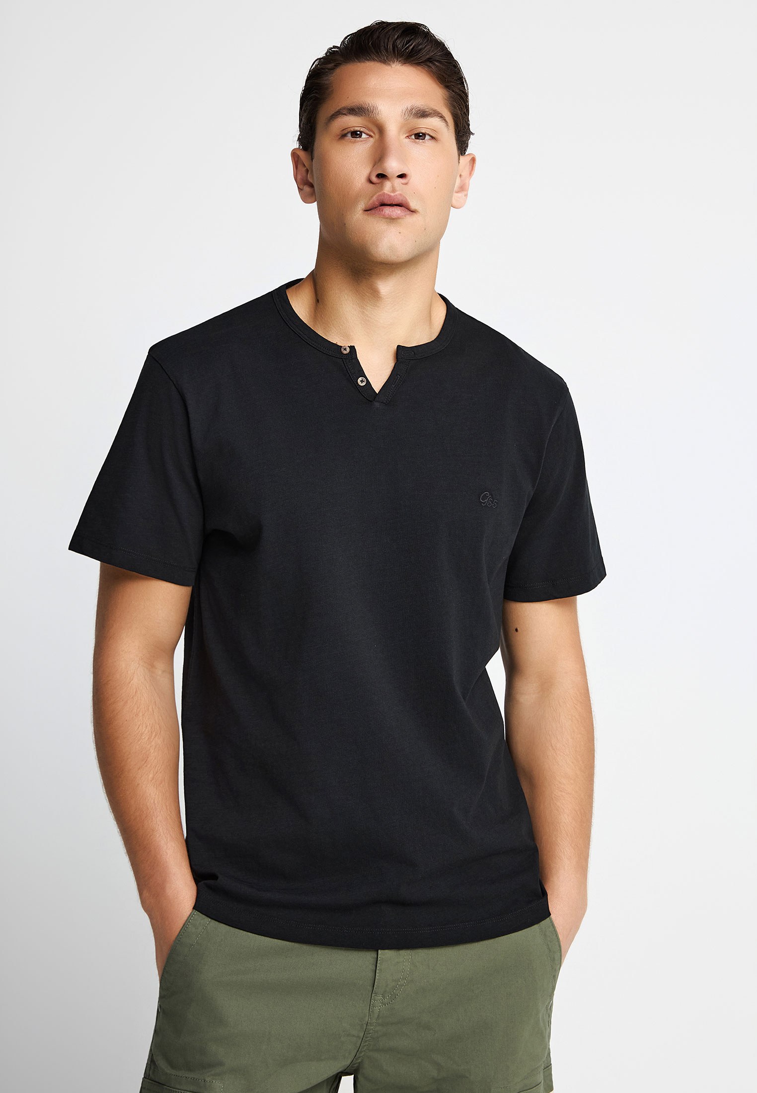 Essential t-shirt Garage 55 με henley λαιμόκοψη