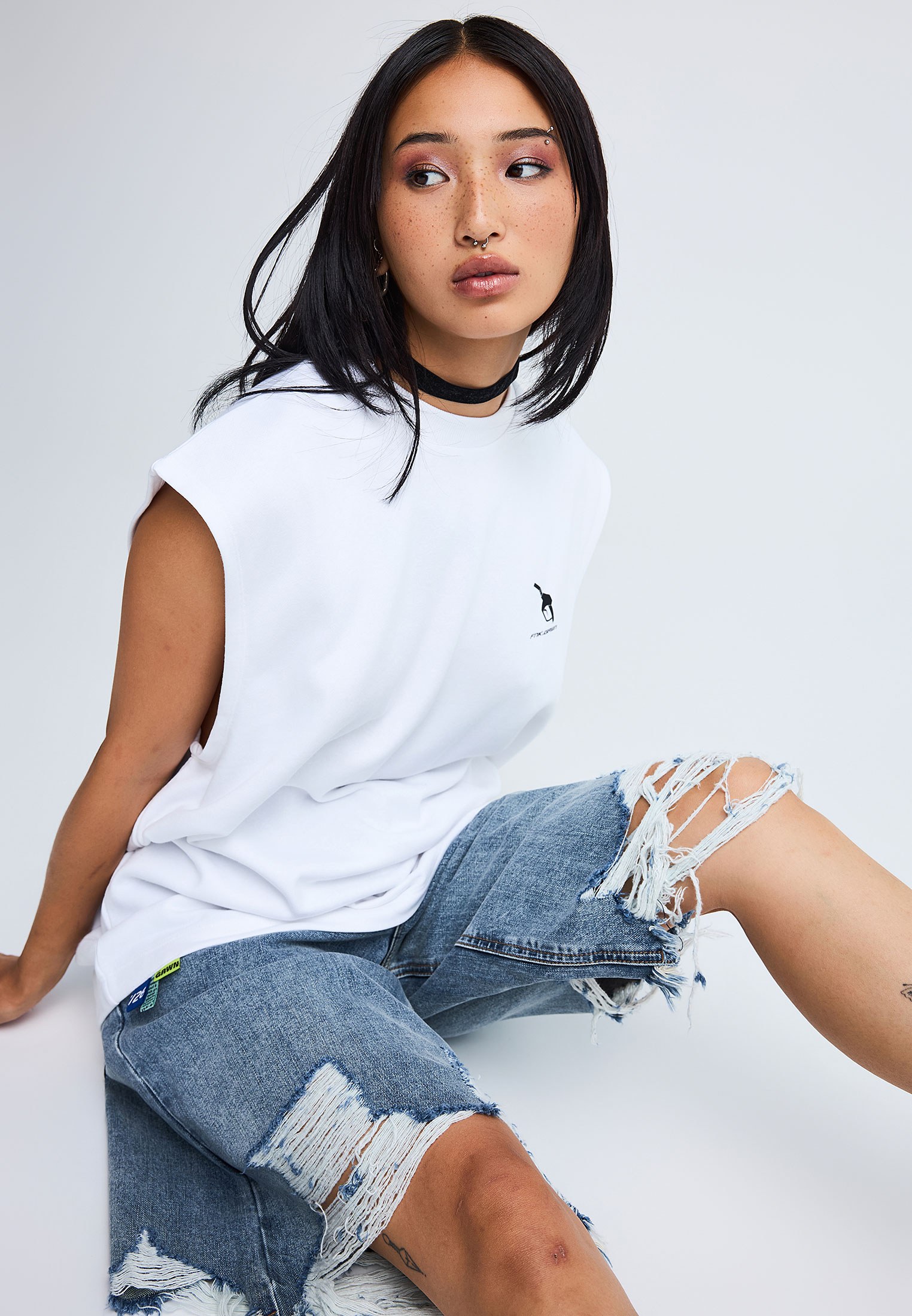 FNK.GRWN oversized αμάνικο φούτερ top με τύπωμα FUELED