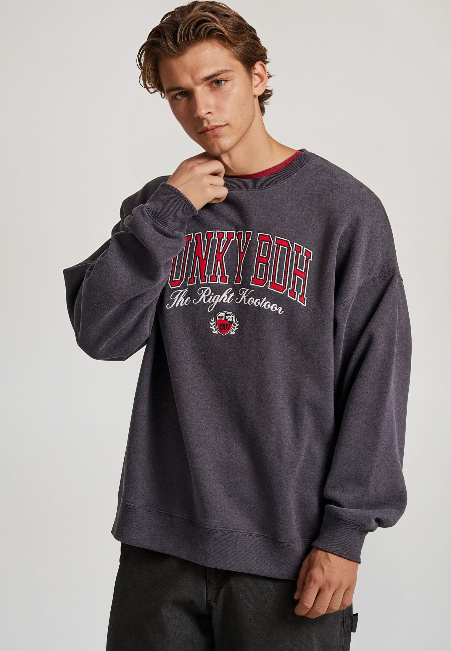 Oversized φούτερ με Funky Buddha κέντημα