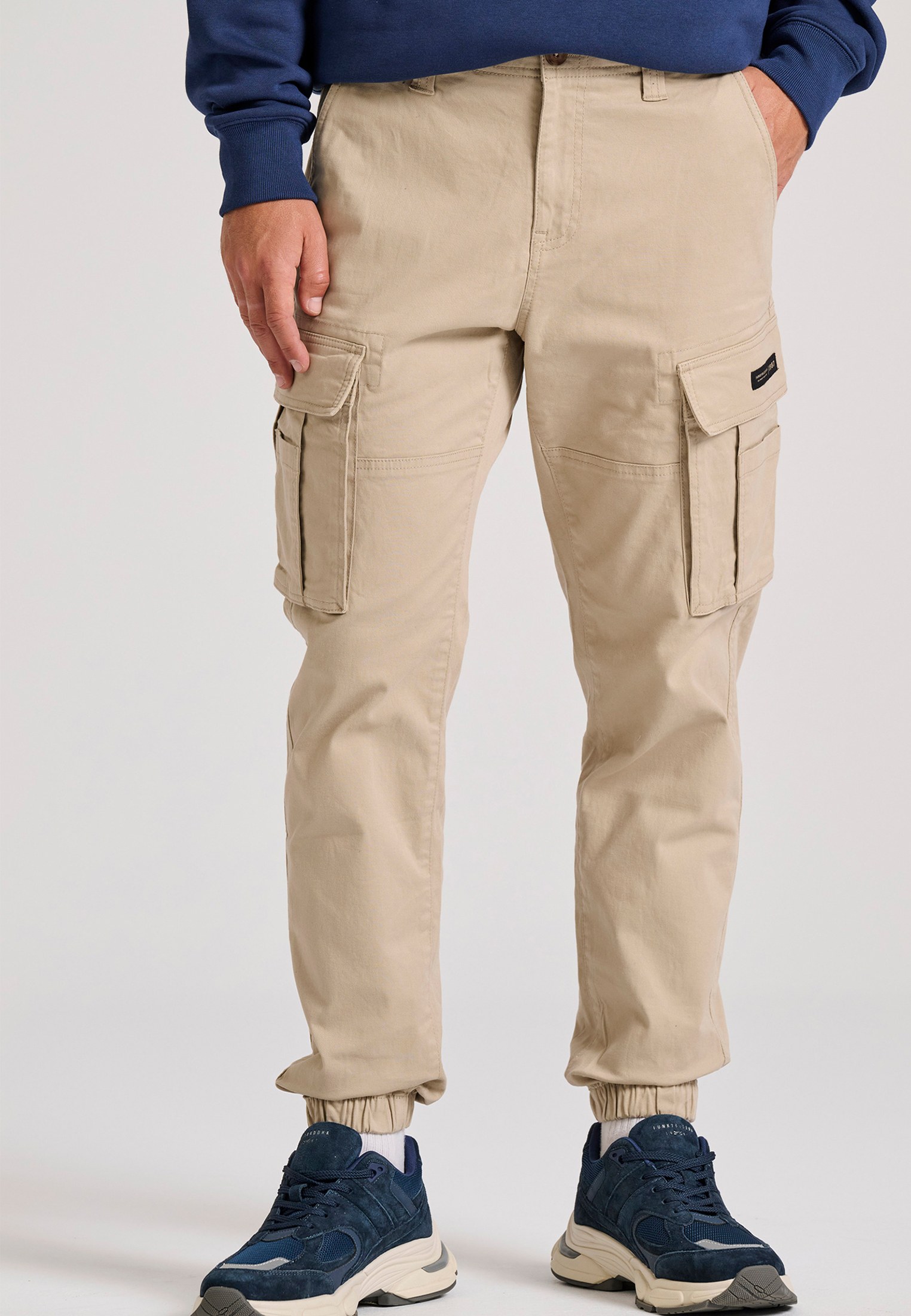 Ανδρικό comfort cargo παντελόνι με cuffed τελείωμα