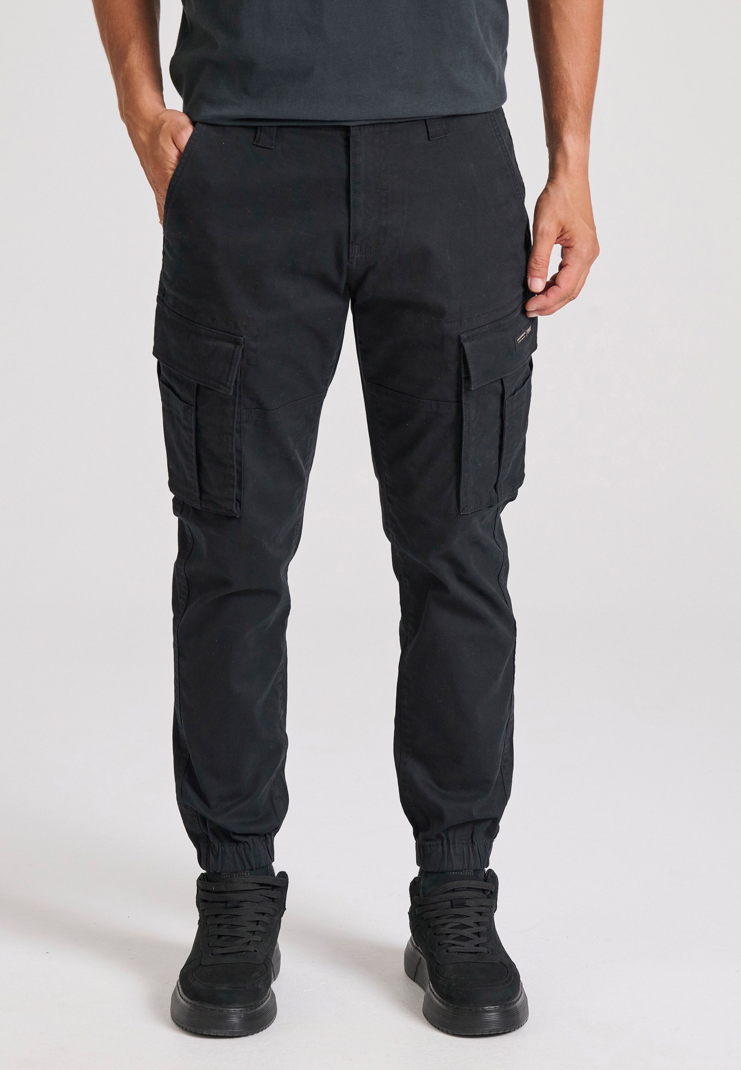 Ανδρικό comfort cargo παντελόνι με cuffed τελείωμα