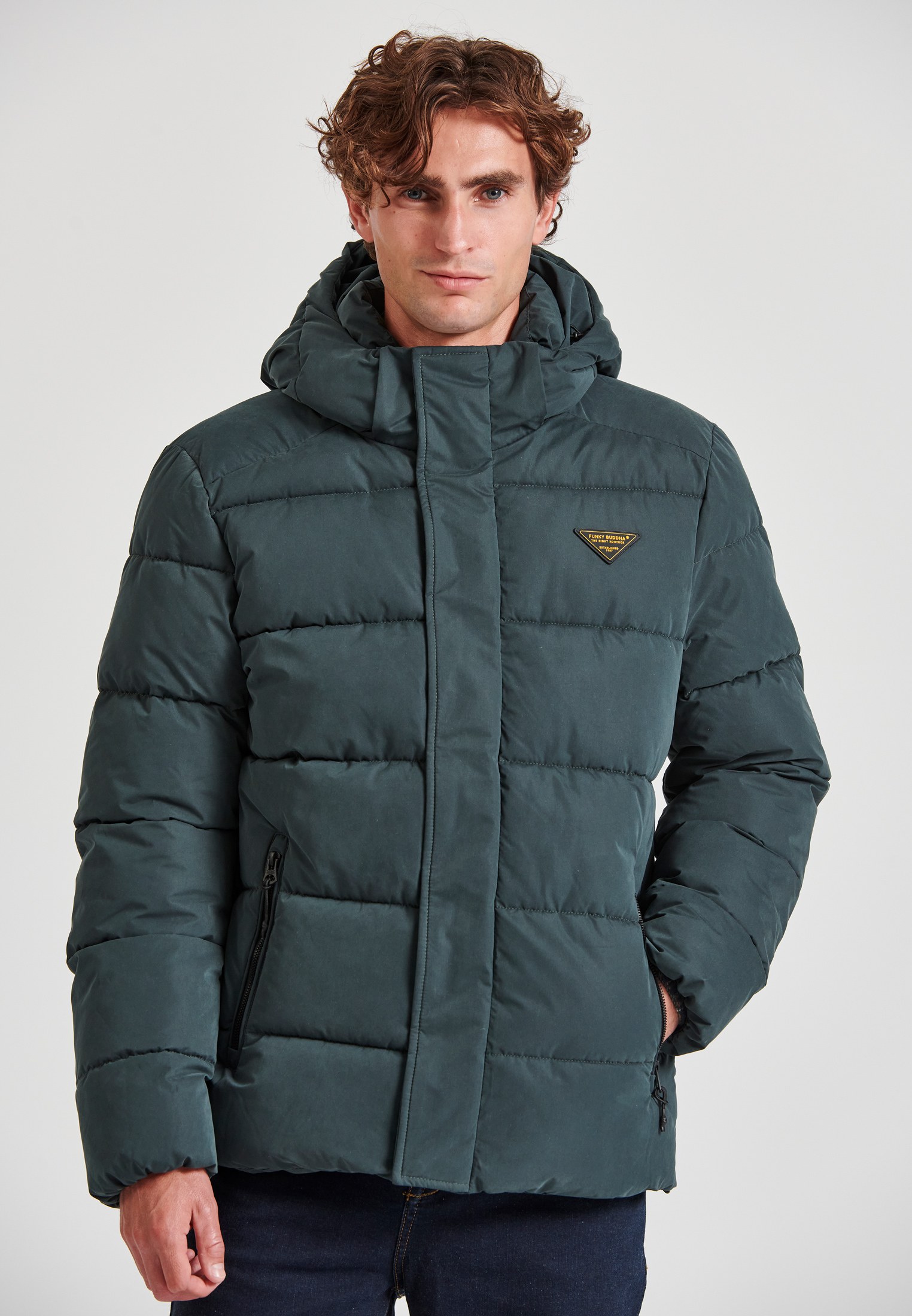 Ανδρικό puffer μπουφάν με αποσπώμενη κουκούλα