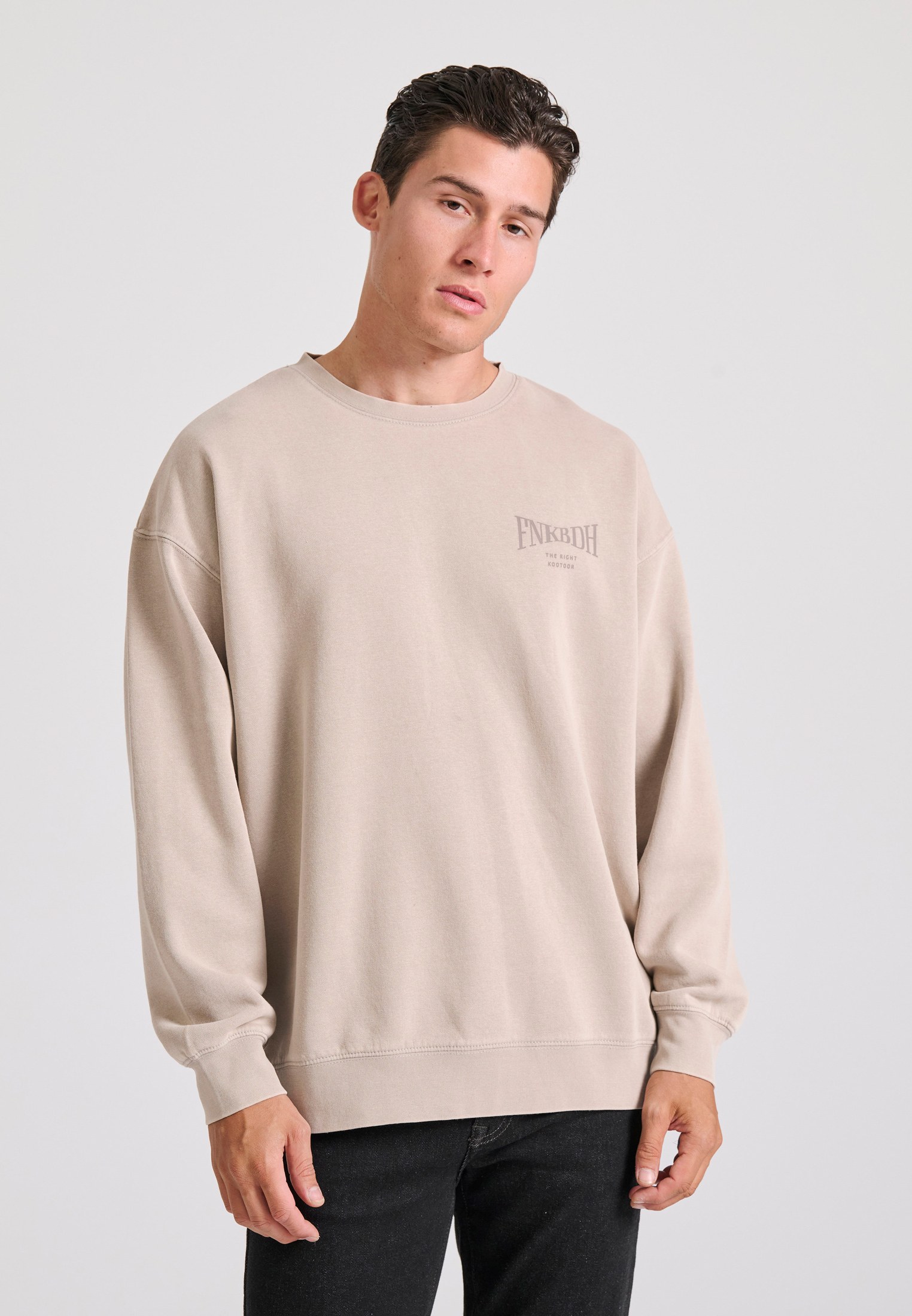 Oversized garment dyed φούτερ με τύπωμα στην πλάτη