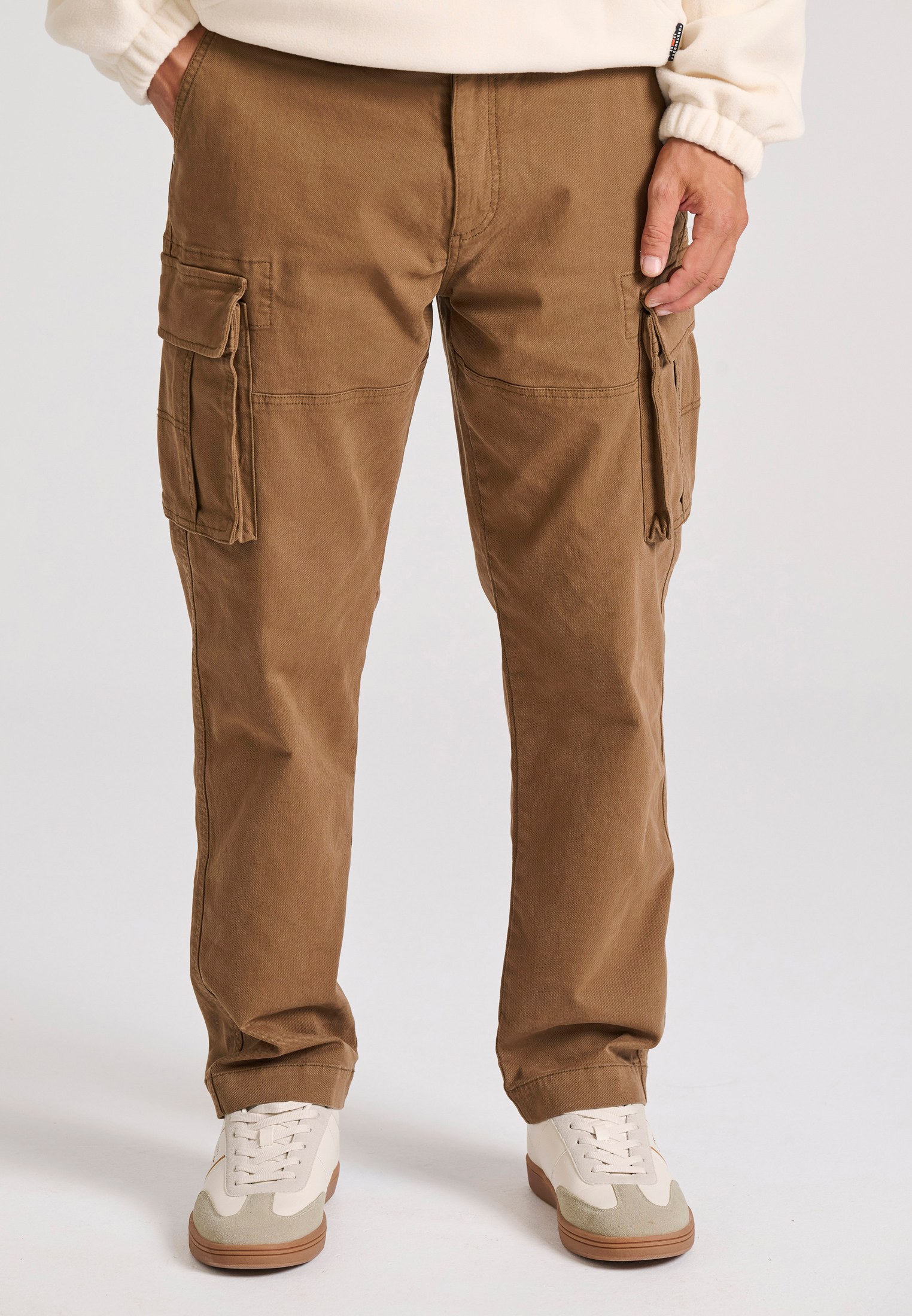 Loose fit cargo παντελόνι σε ζακάρ ύφανση