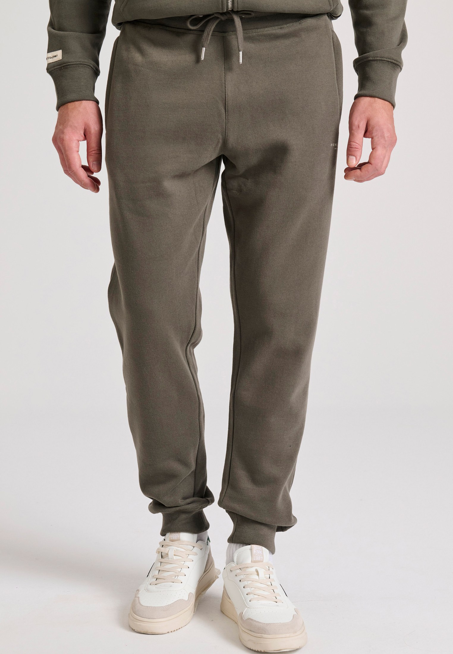 Ανδρικό παντελόνι φόρμας - The essentials