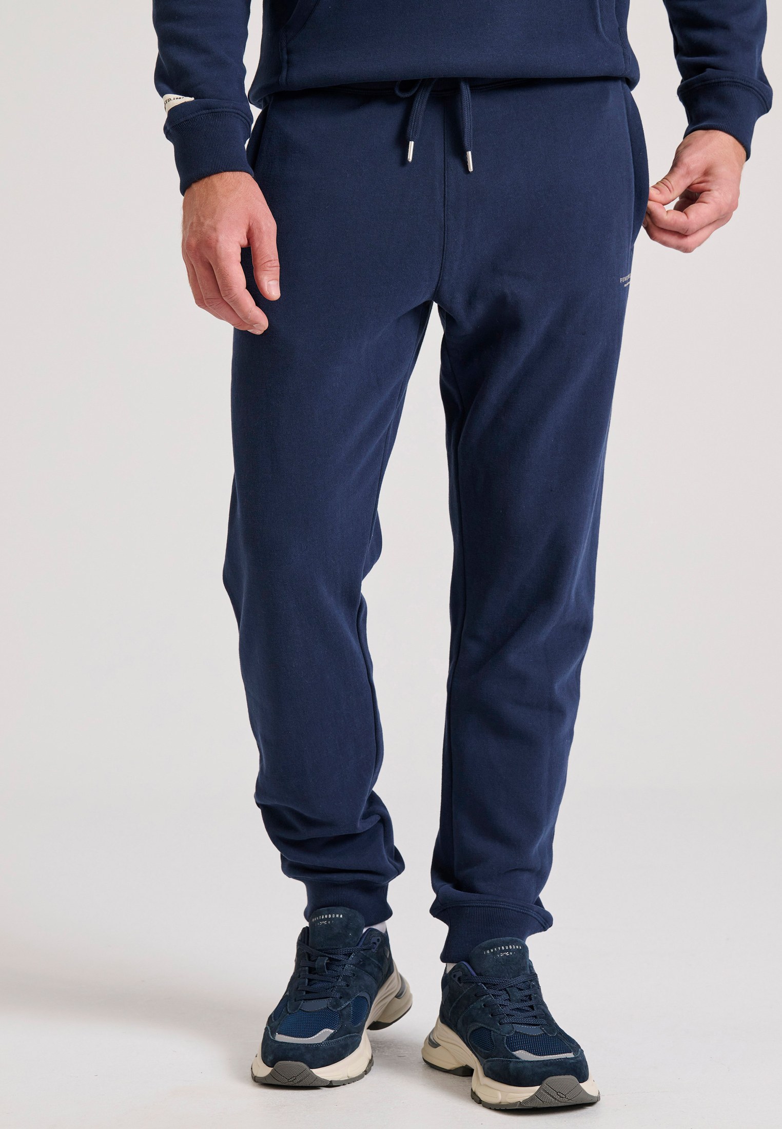 Ανδρικό παντελόνι φόρμας - The essentials