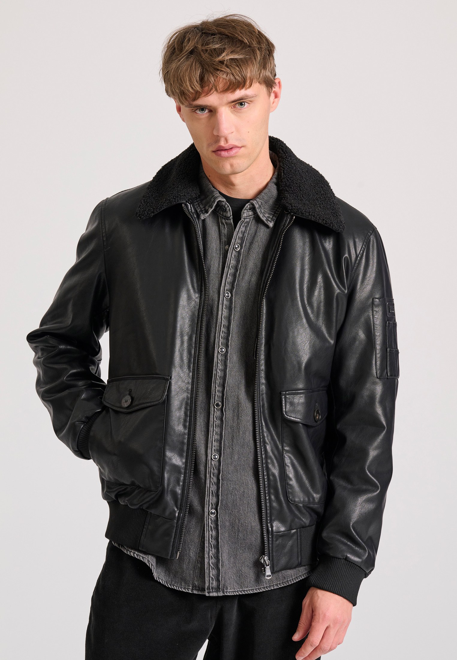 Bomber jacket από οικολογικό δέρμα (PU)