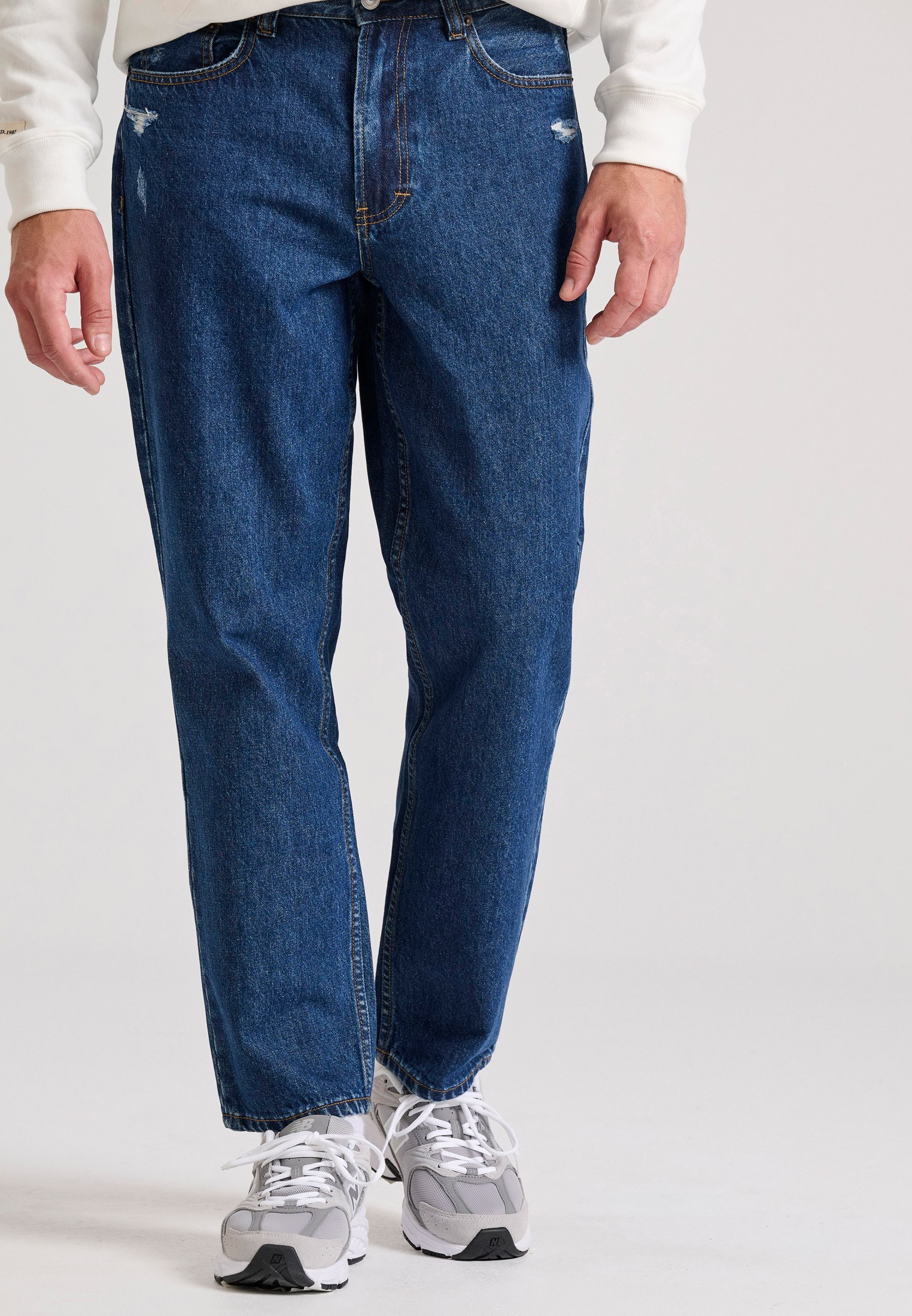 Loose fit τζιν παντελόνι με destroyed effects