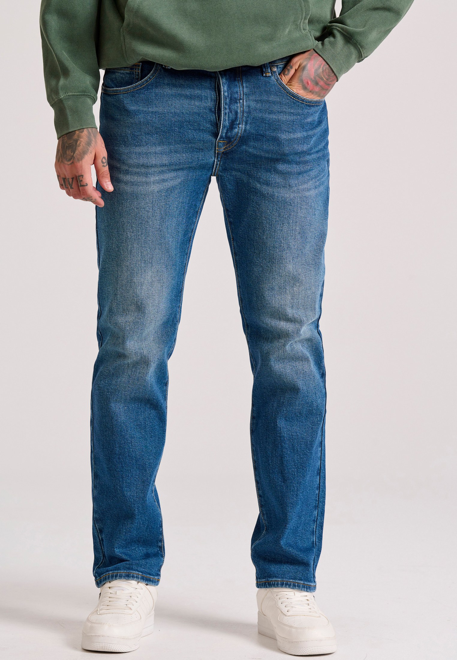 Straight fit τζιν παντελόνι με whisker details