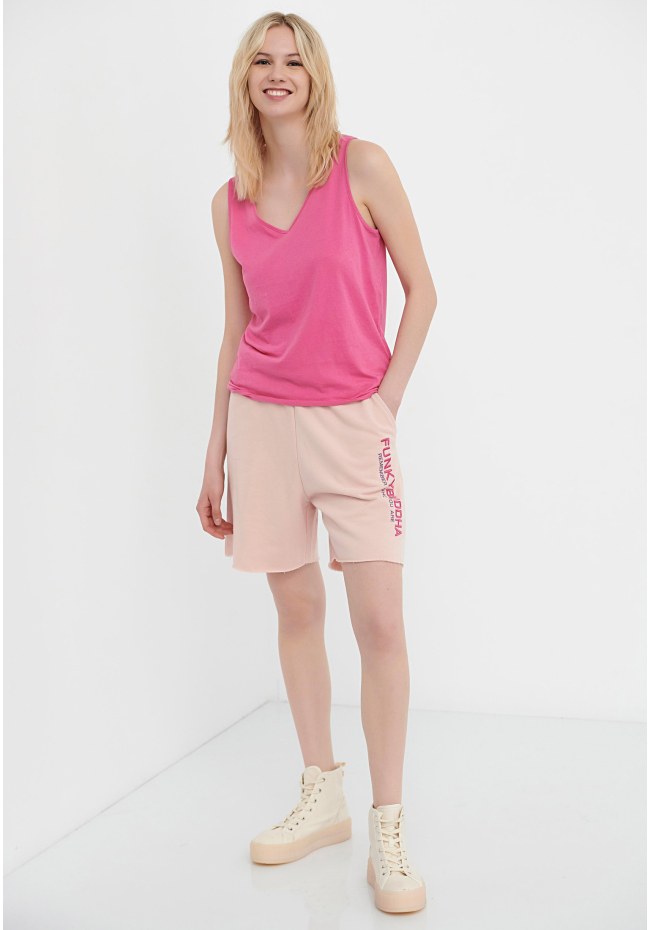 Sleeveless V-neck t-shirt