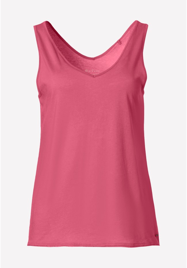 Sleeveless V-neck t-shirt