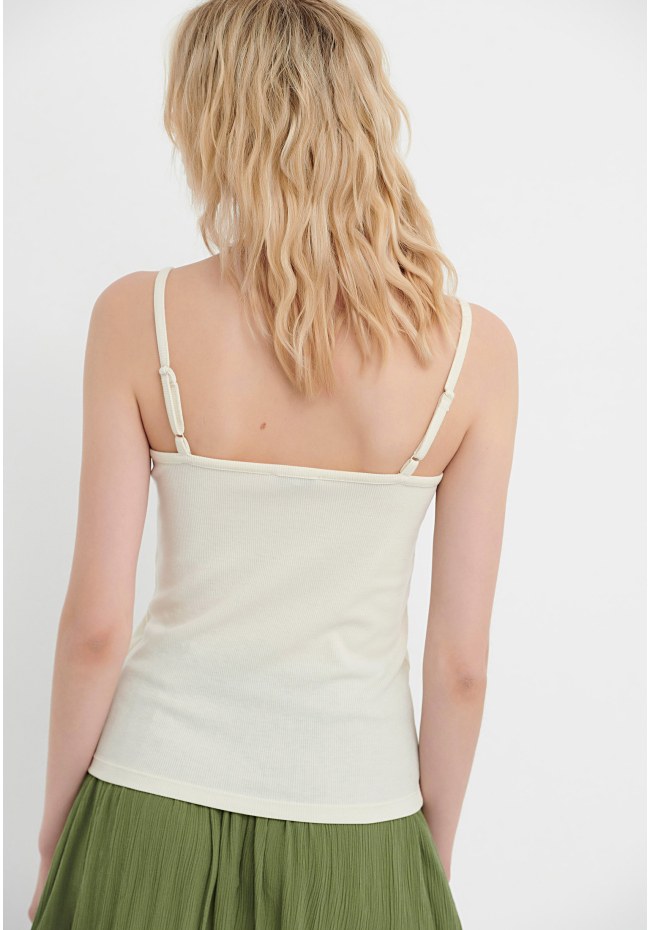 Ribbed tank top with lace details