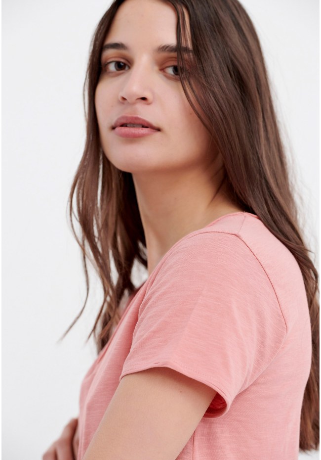 Essential t-shirt με V λαιμόκοψη