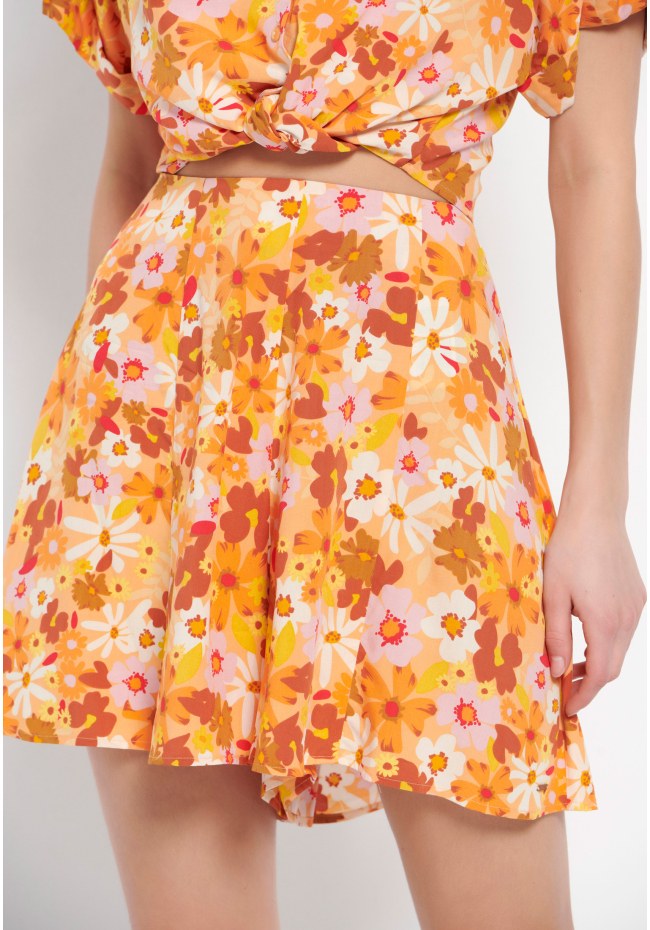 Εμπριμέ σορτς με φλοράλ τύπωμα