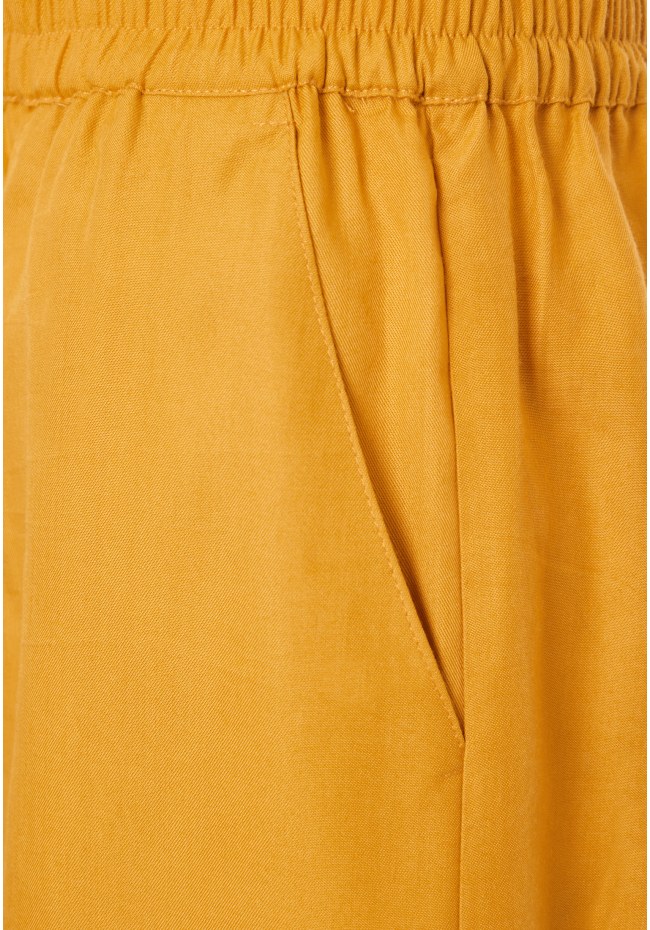 Γυναικείο σορτς από lyocell με ελαστική μέση