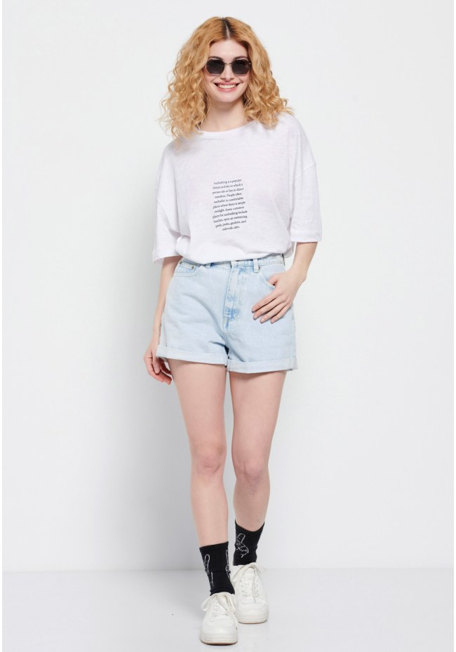 Loose fit text printed t-shirt on the back