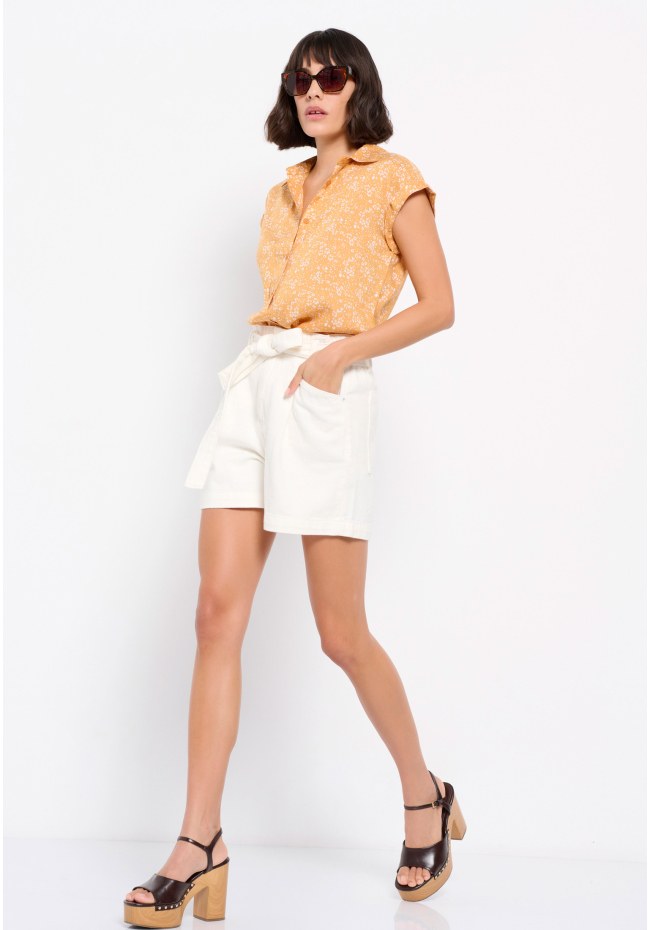 Denim shorts with waistbelt