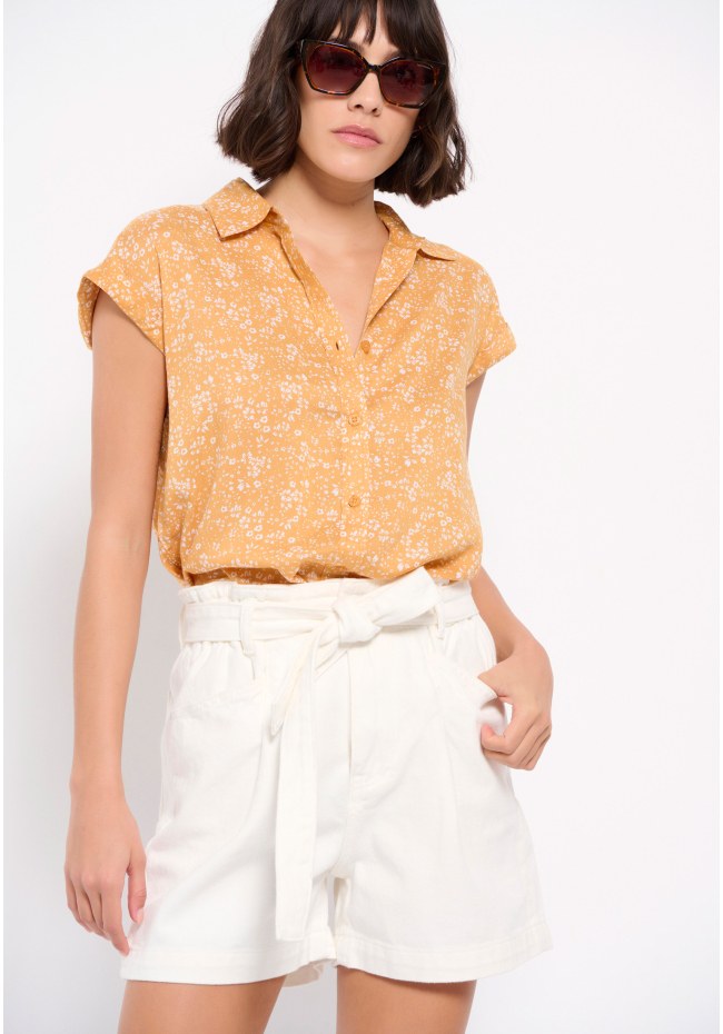 Denim shorts with waistbelt