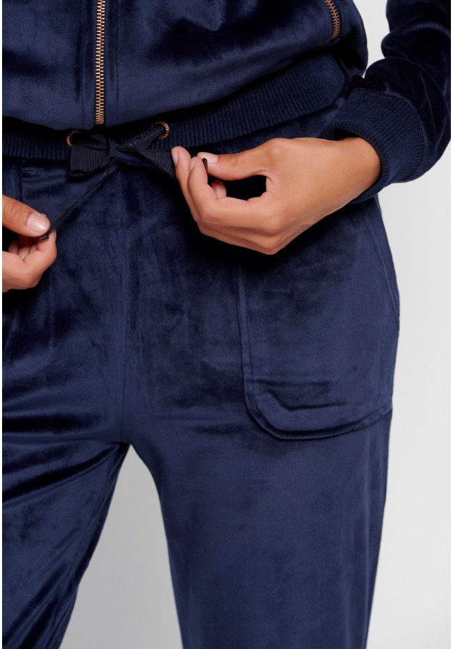 Women's joggers in velour fabric
