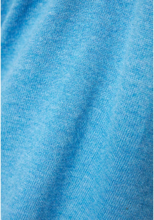 Essential turtle neck sweater