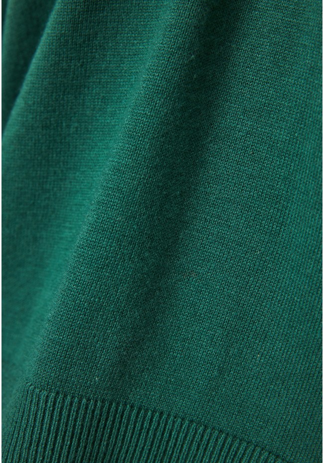 Essential turtle neck sweater