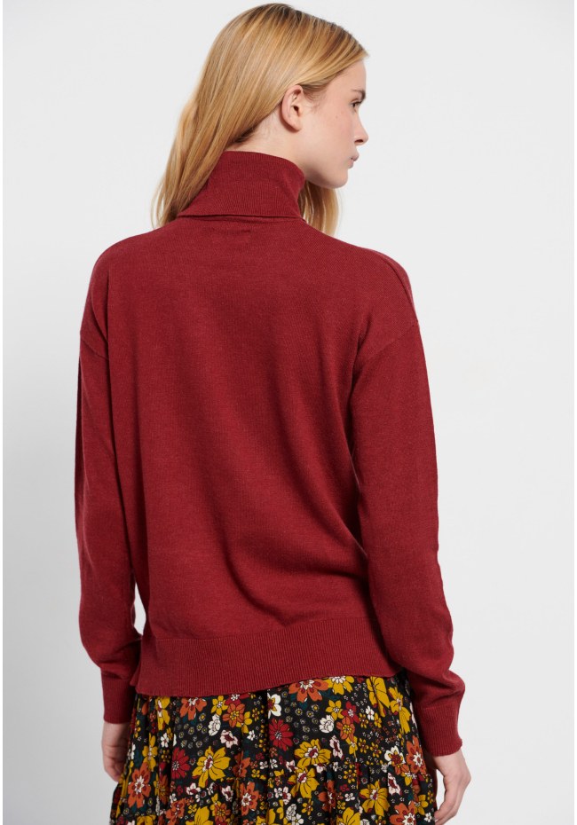Essential turtle neck sweater
