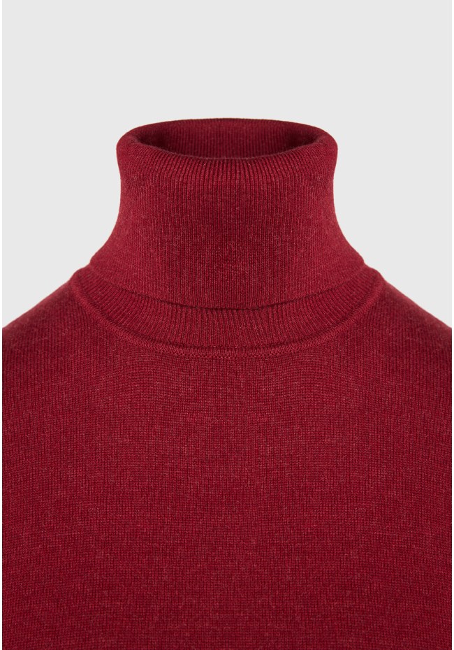 Essential turtle neck sweater