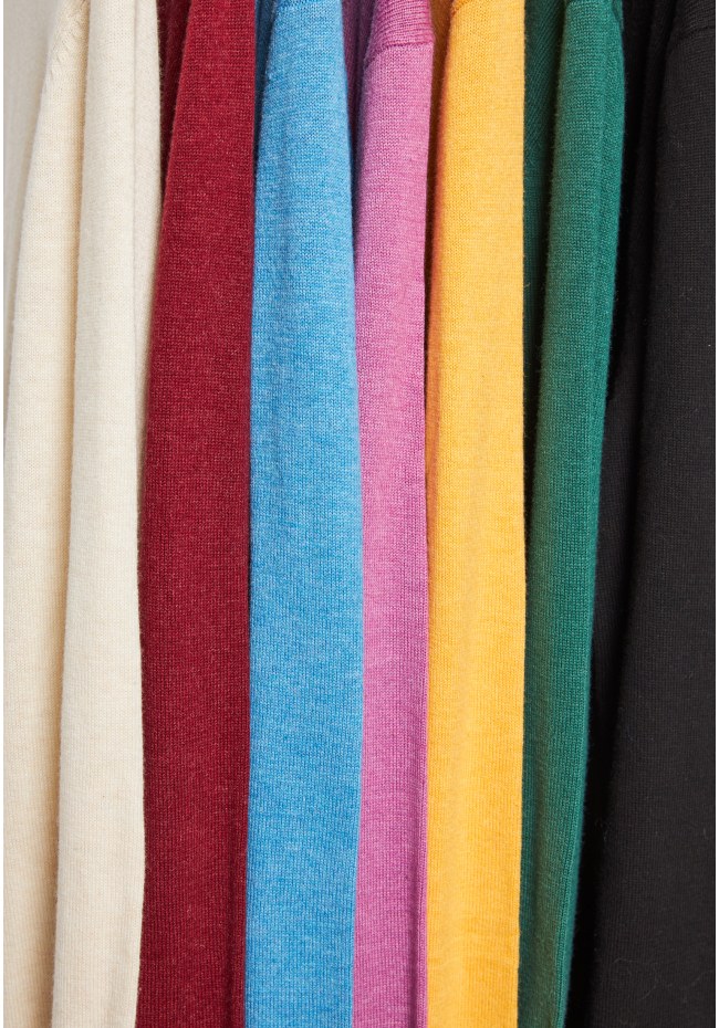 Essential turtle neck sweater