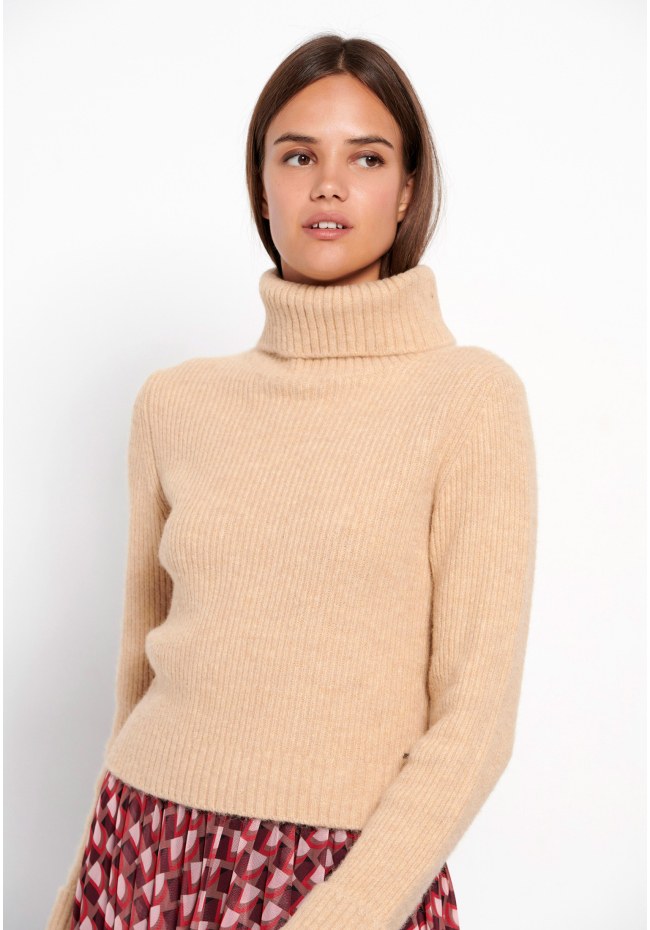Turtle neck sweater
