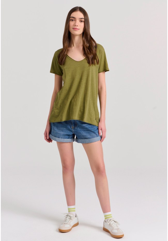 Women's V-neck plain t-shirt - The essentials