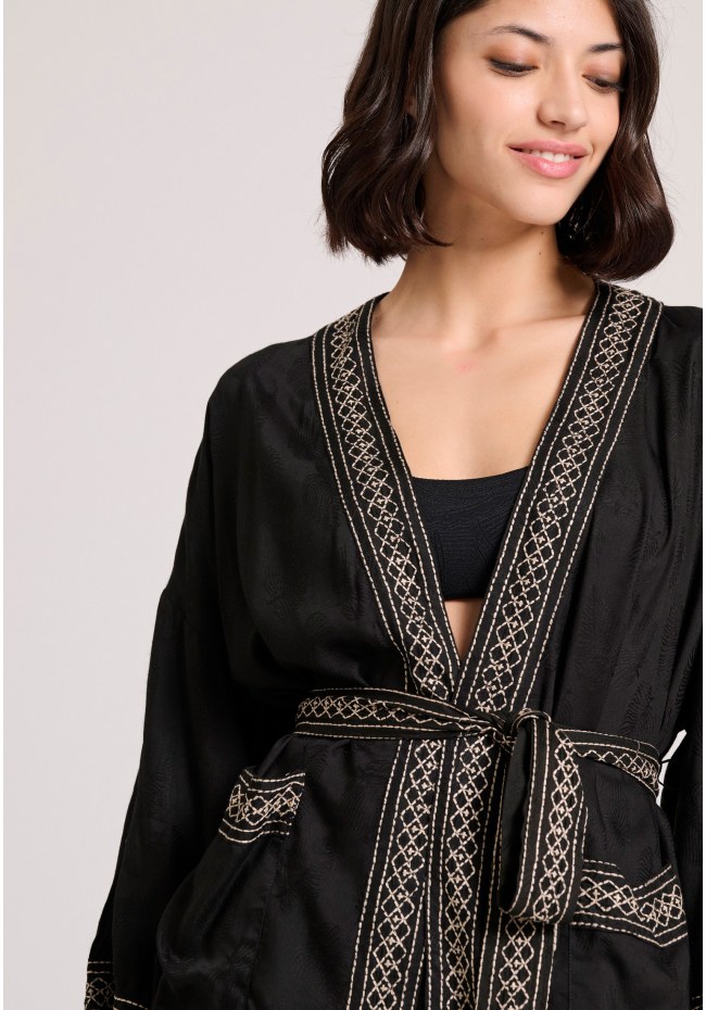 Γυναικείο κοντό kimono σε ζακάρ ύφανση