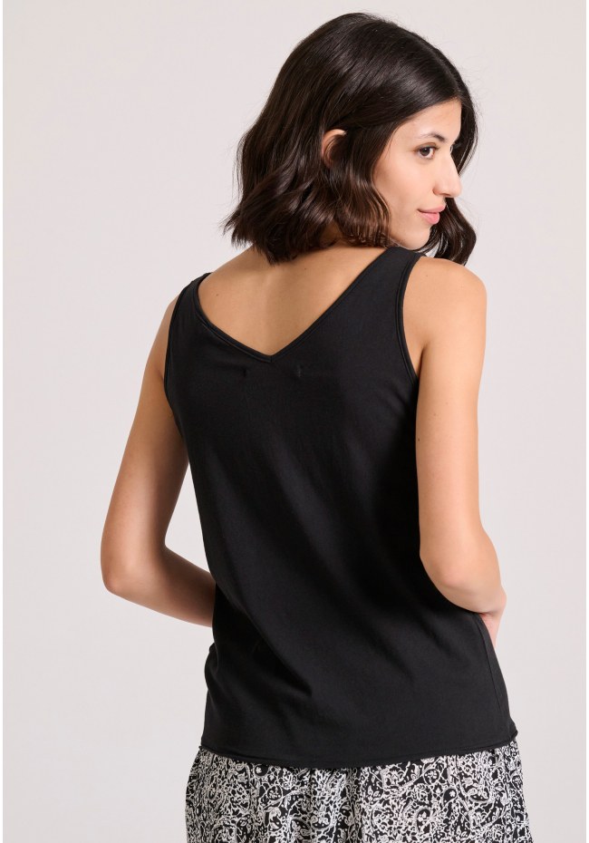 Women's tank top with raw cuts hem